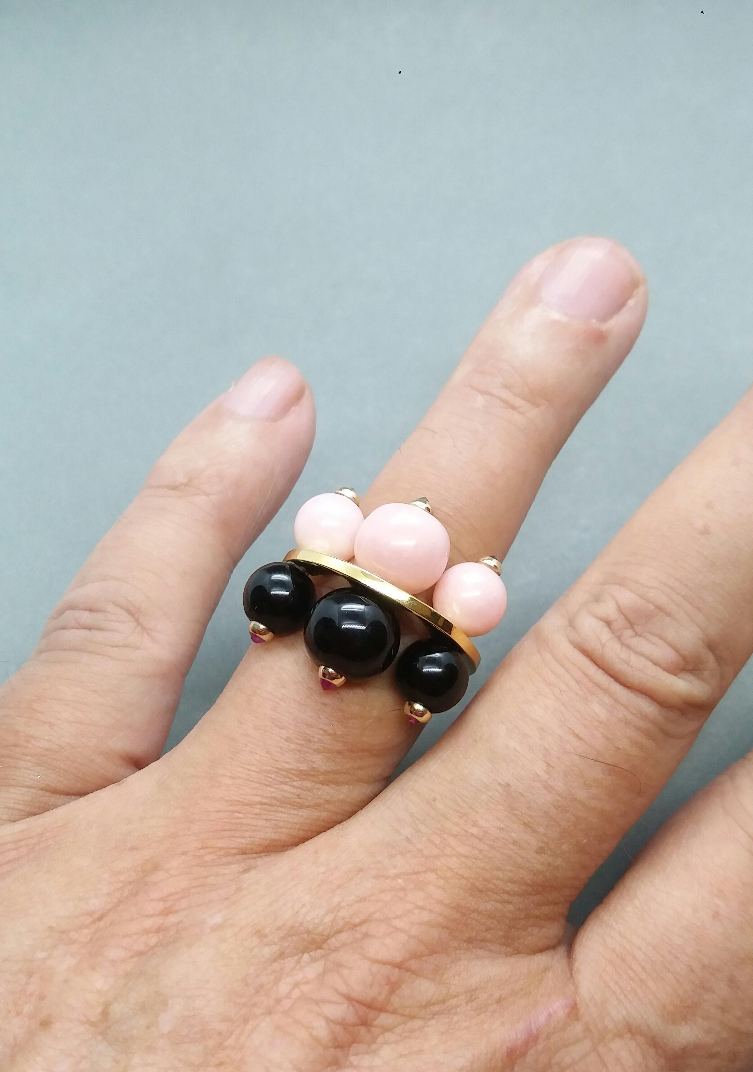 14 Karat Gold Black Onyx and Pink Opal Round Beads Rubies Black Diamonds Ring For Sale 5