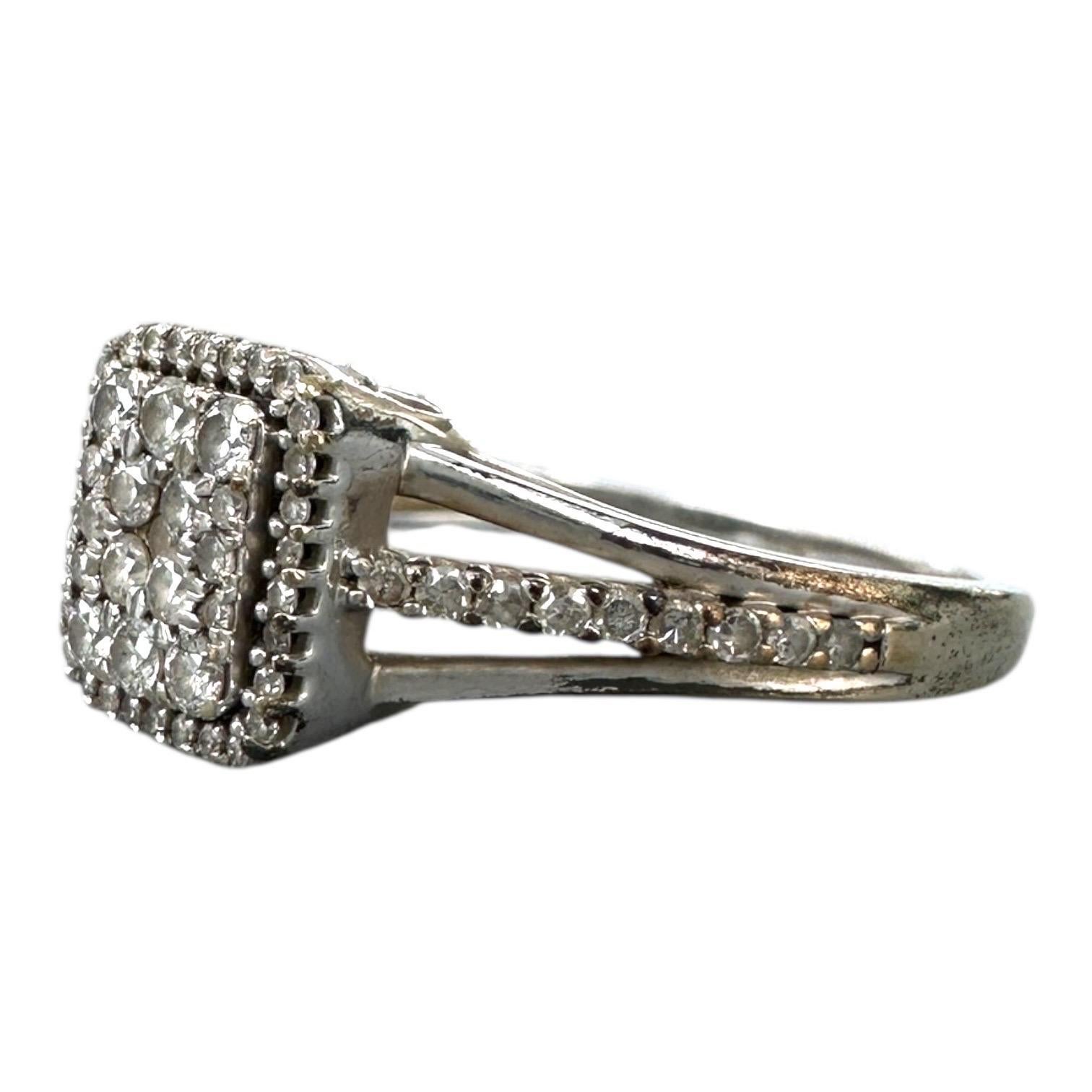 14 karat 1.00 carat diamond halo ring white gold im Angebot 5