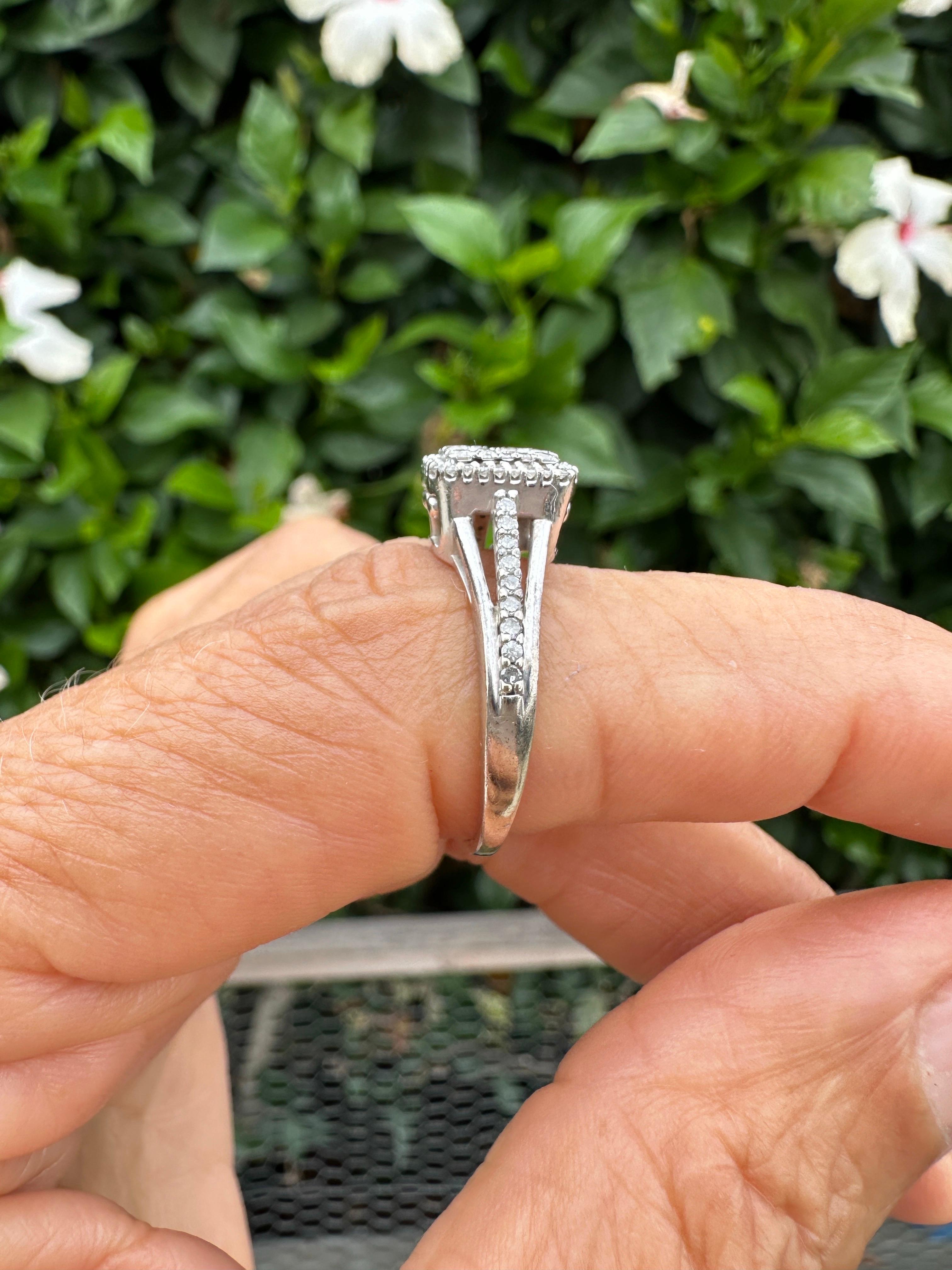 14 karat 1.00 carat diamond halo ring white gold im Angebot 3