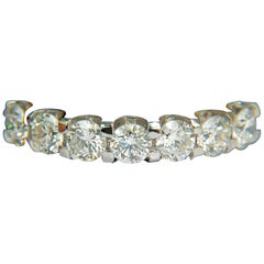 14 Karat 1.80 Carat "U" Sharing Prong Kissing Diamonds Ring*
