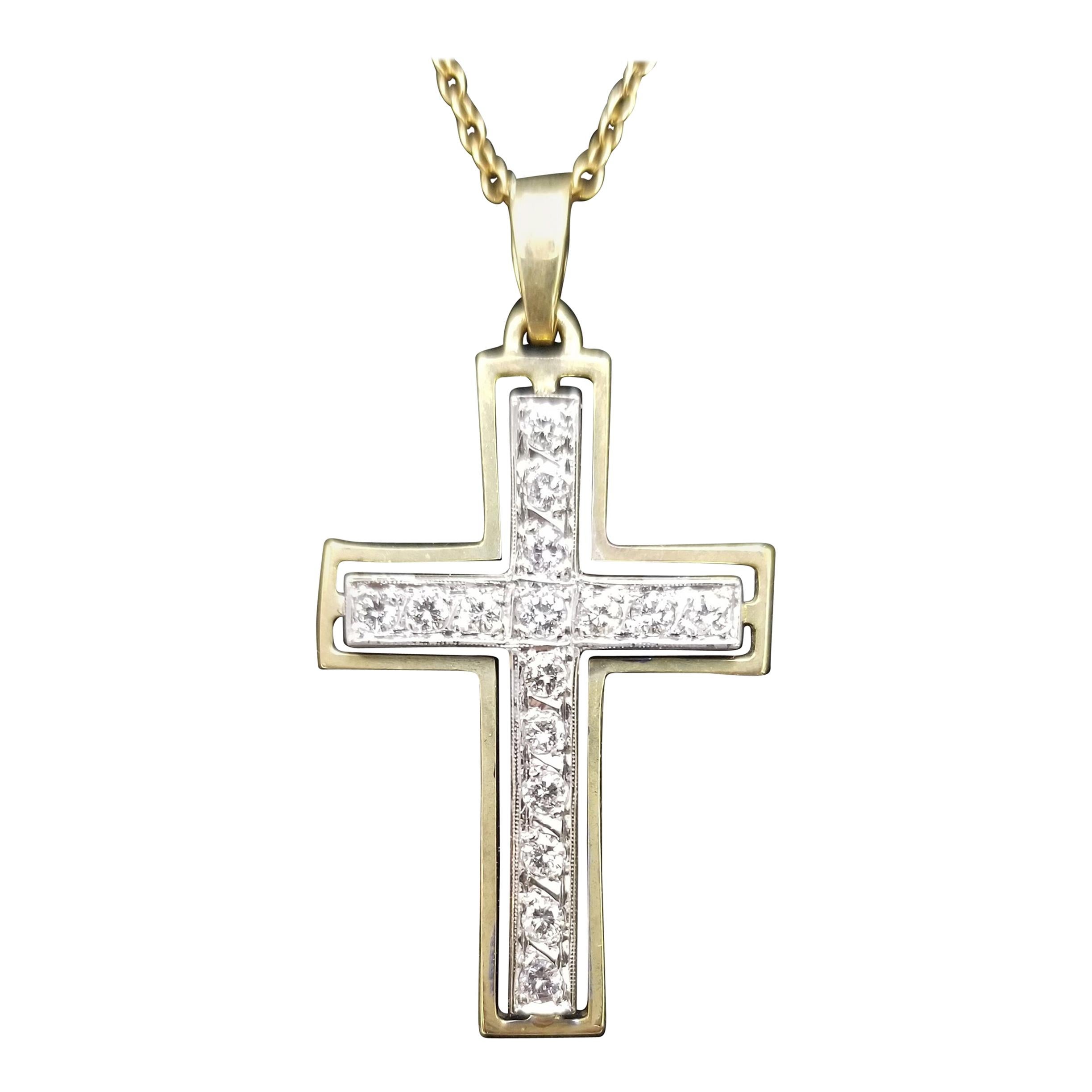 Croce e catena con diamanti a 2 toni da 14 carati