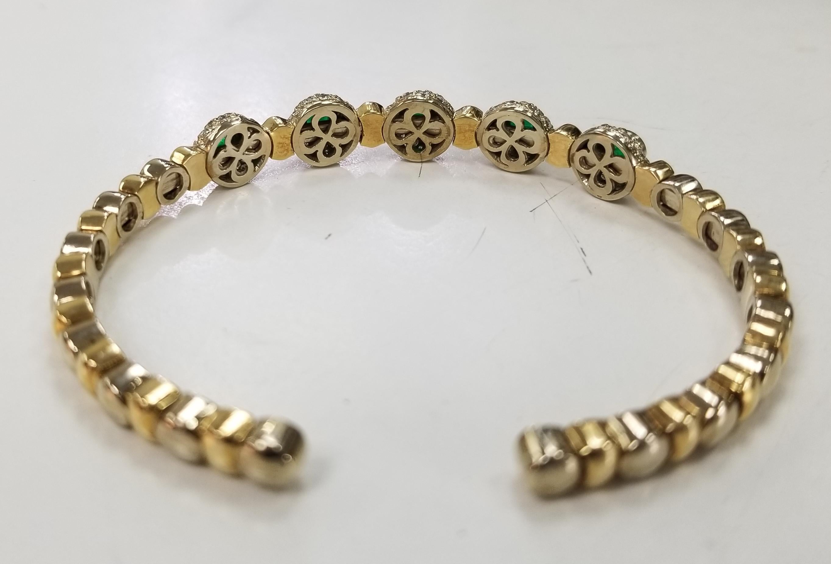 14 Karat 2-Tone Gold Diamond and Emerald Flexible Bracelet In New Condition For Sale In Los Angeles, CA