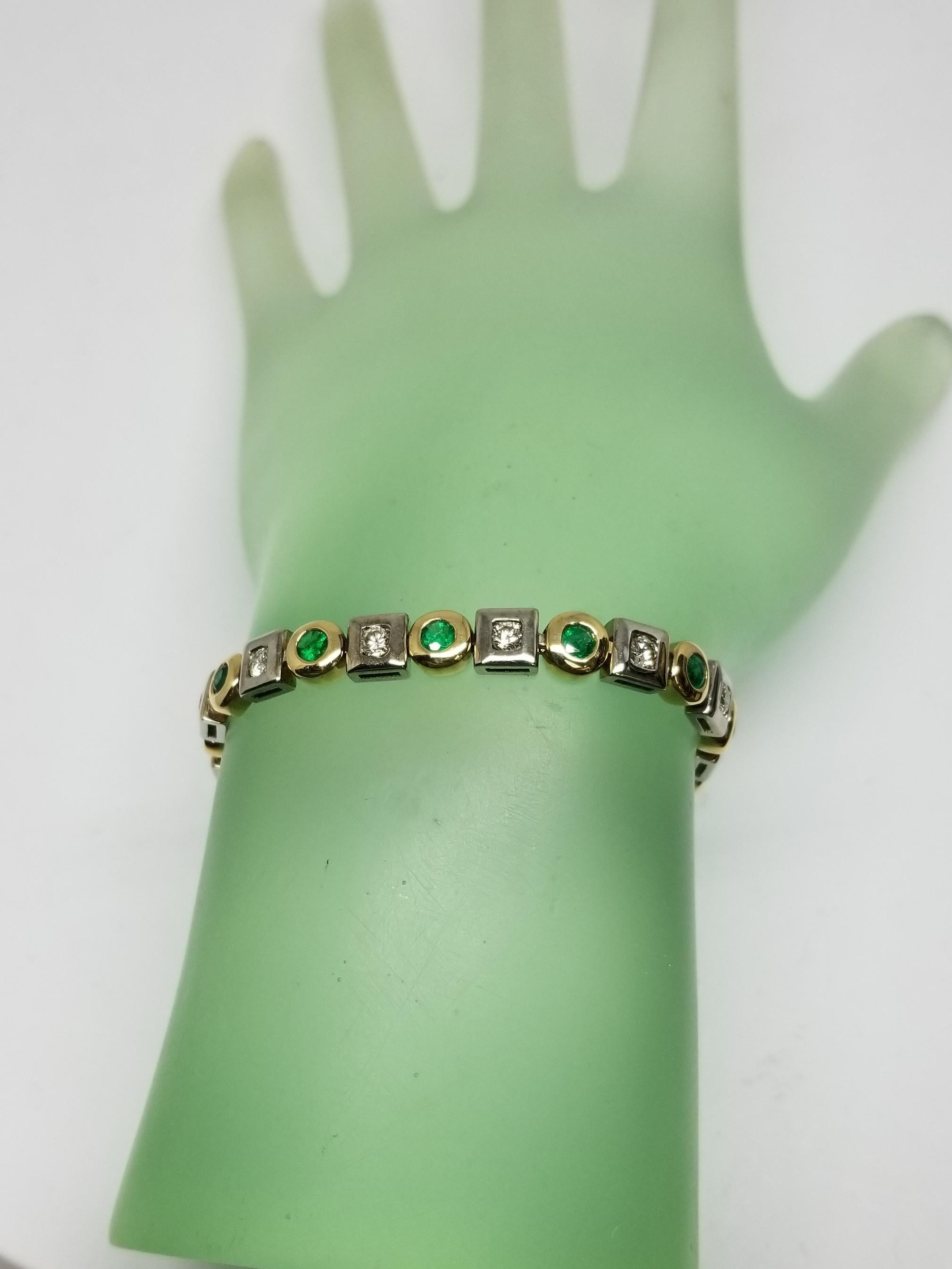 Round Cut 14 Karat 2-Tone Gold Emerald and Diamond Bracelet For Sale