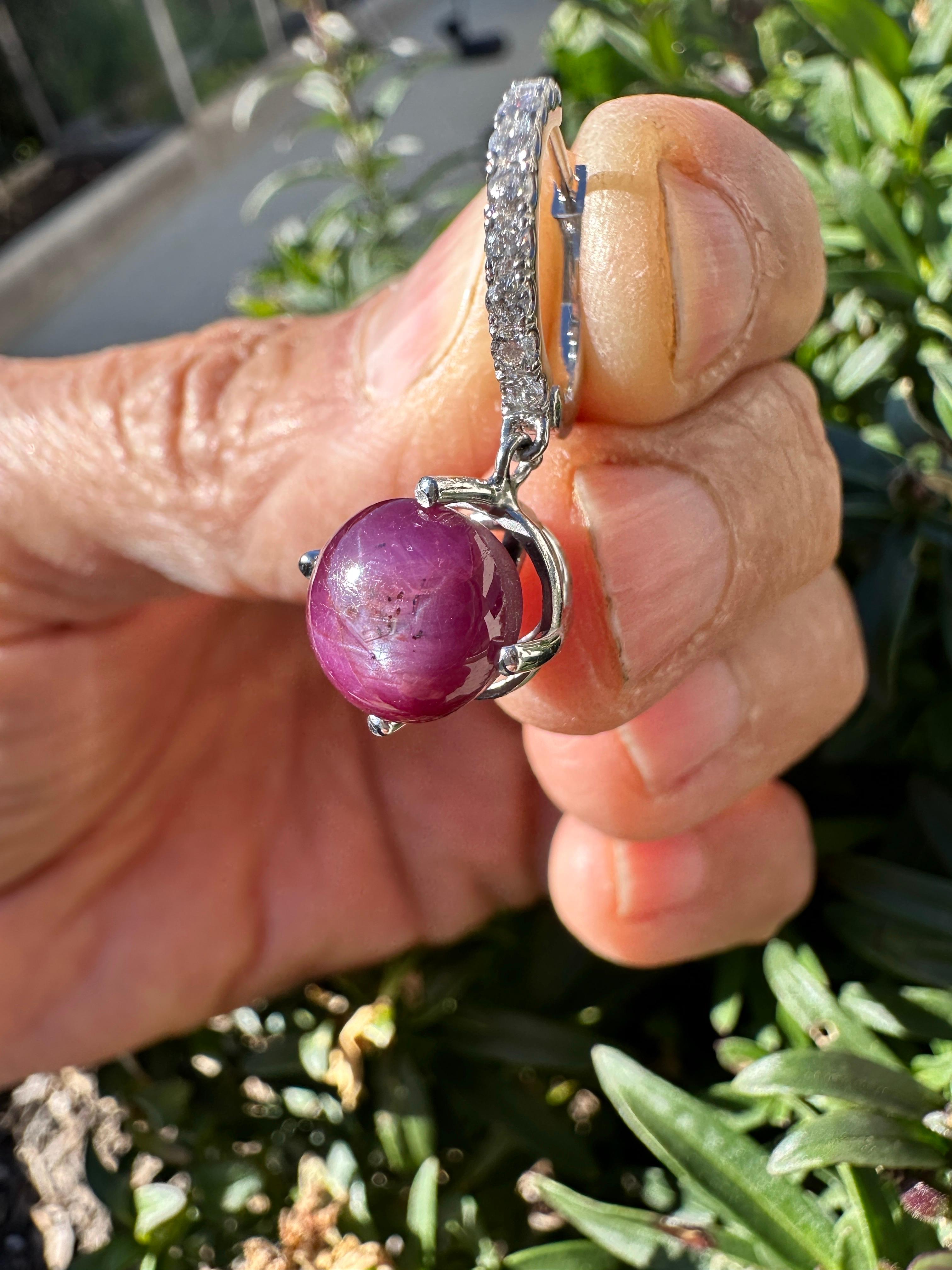 da uomo o donna Orecchini di diamanti a leva con stella di rubino da 5 carati in 14 carati in vendita