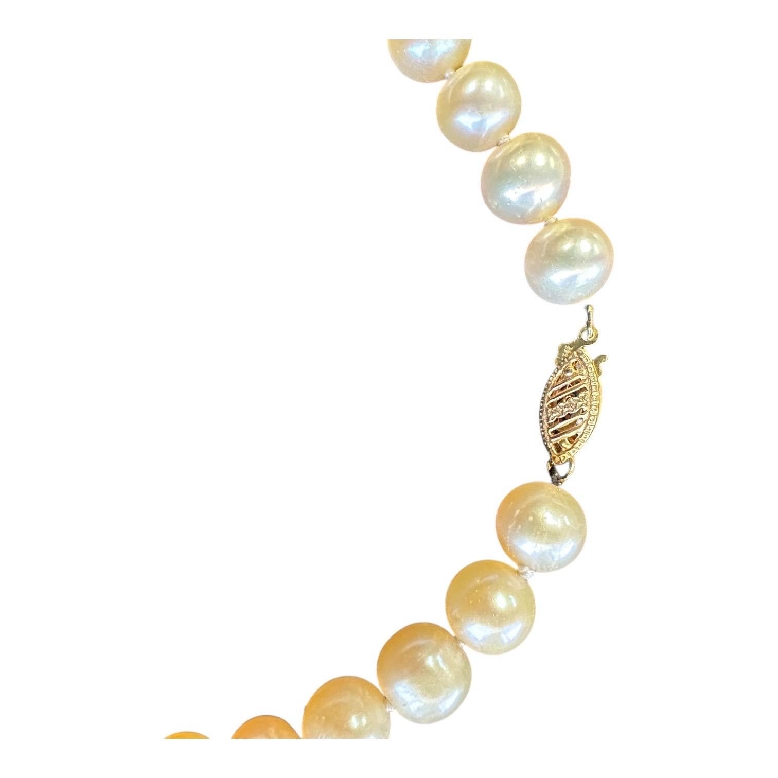 Perle 14 carats 8 1/2 mm perles de culture, 18 pouces strand en vente