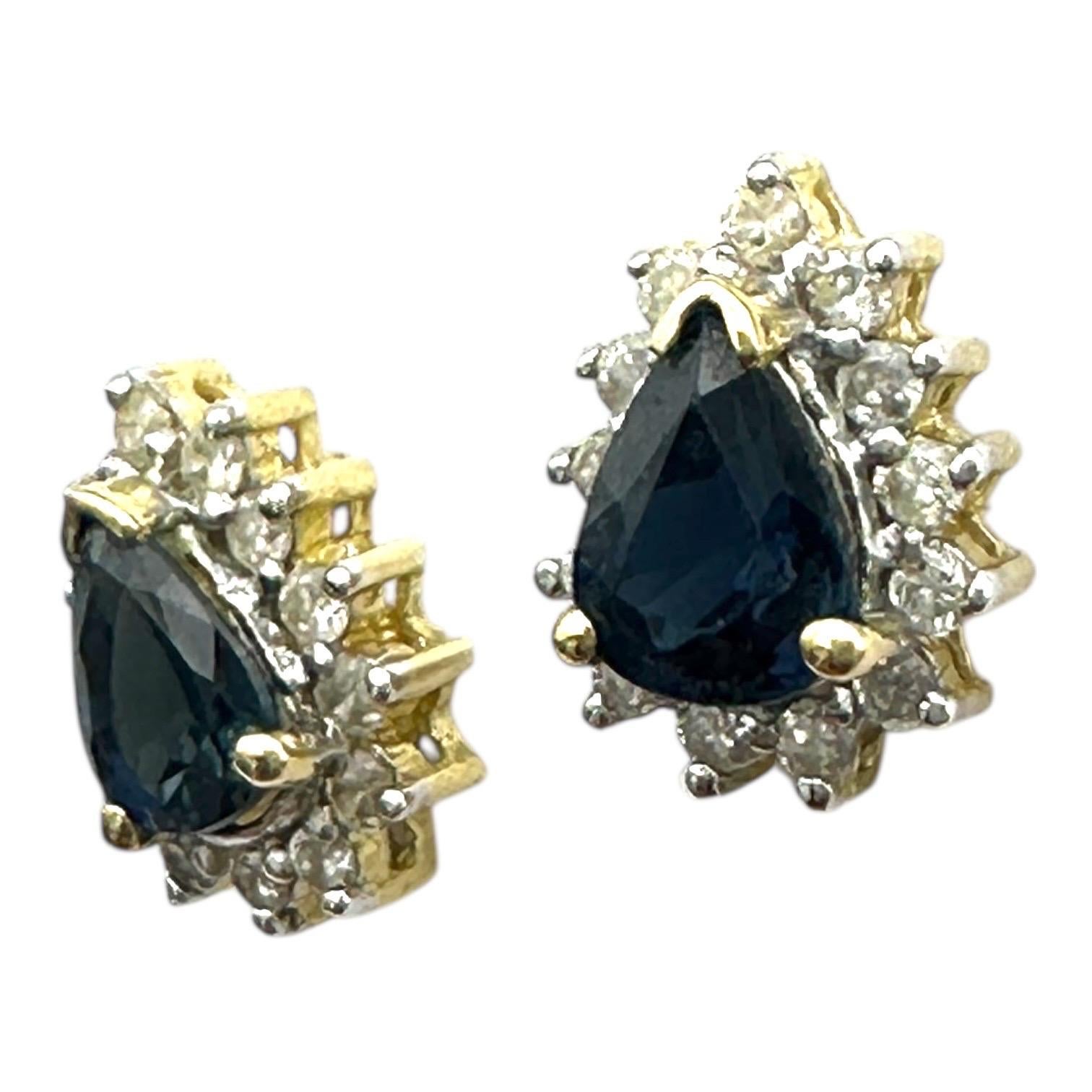 14 Karat .85 Carat Sapphire Pear-Shaped Halo Diamond Stud, Earrings Excellent état - En vente à Laguna Hills, CA