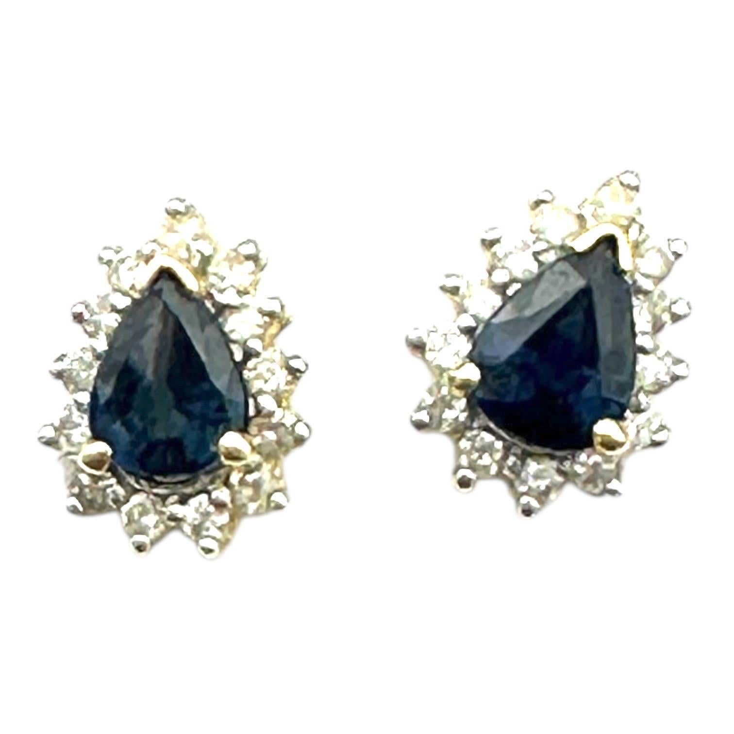 14 Karat .85 Carat Sapphire Pear-Shaped Halo Diamond Stud, Earrings en vente 1