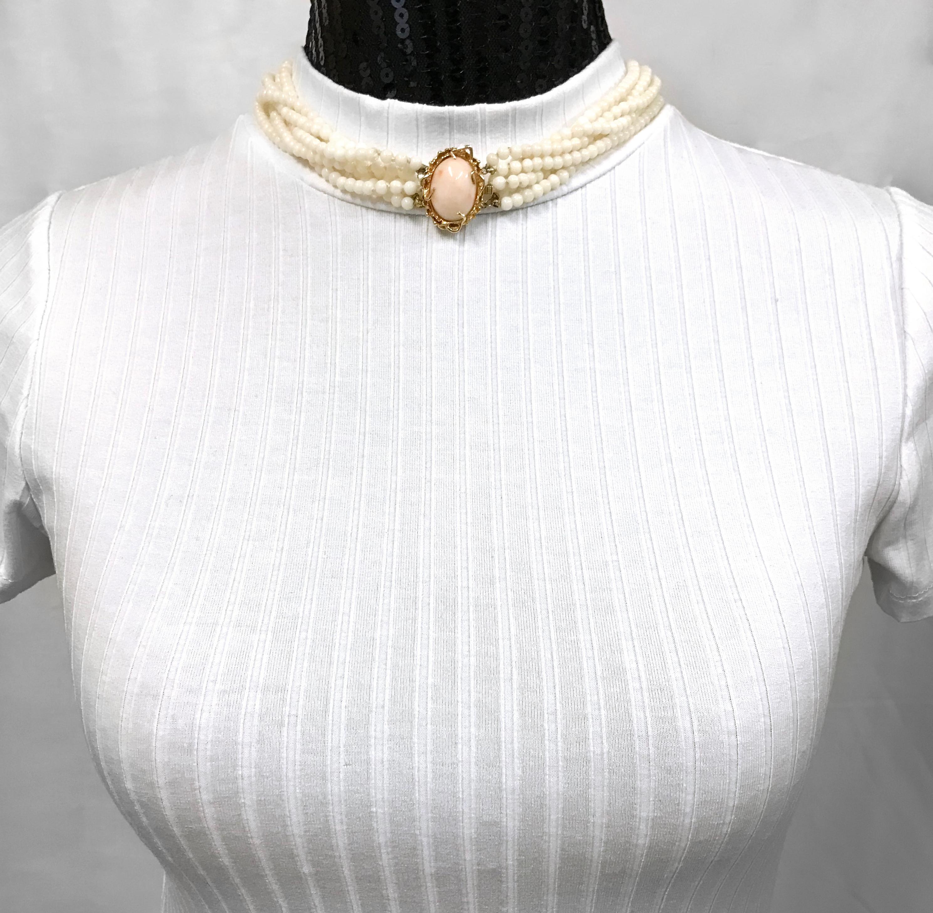 Retro Yellow Gold Angel Skin Coral Choker Necklace