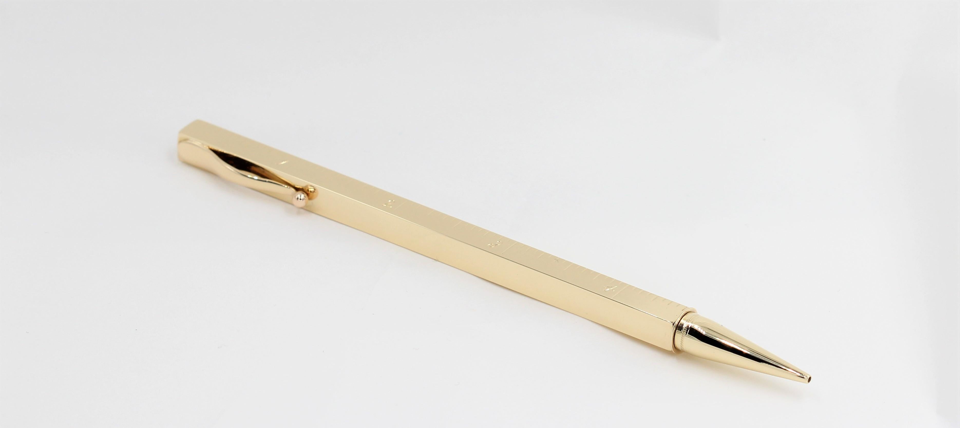 These unique Cartier pencil is handcrafted in 14k solid gold.
The pencil also turns to ruler.
Wonderful to hold and fits nicely in your pocket for easy travel.
39 grams.
