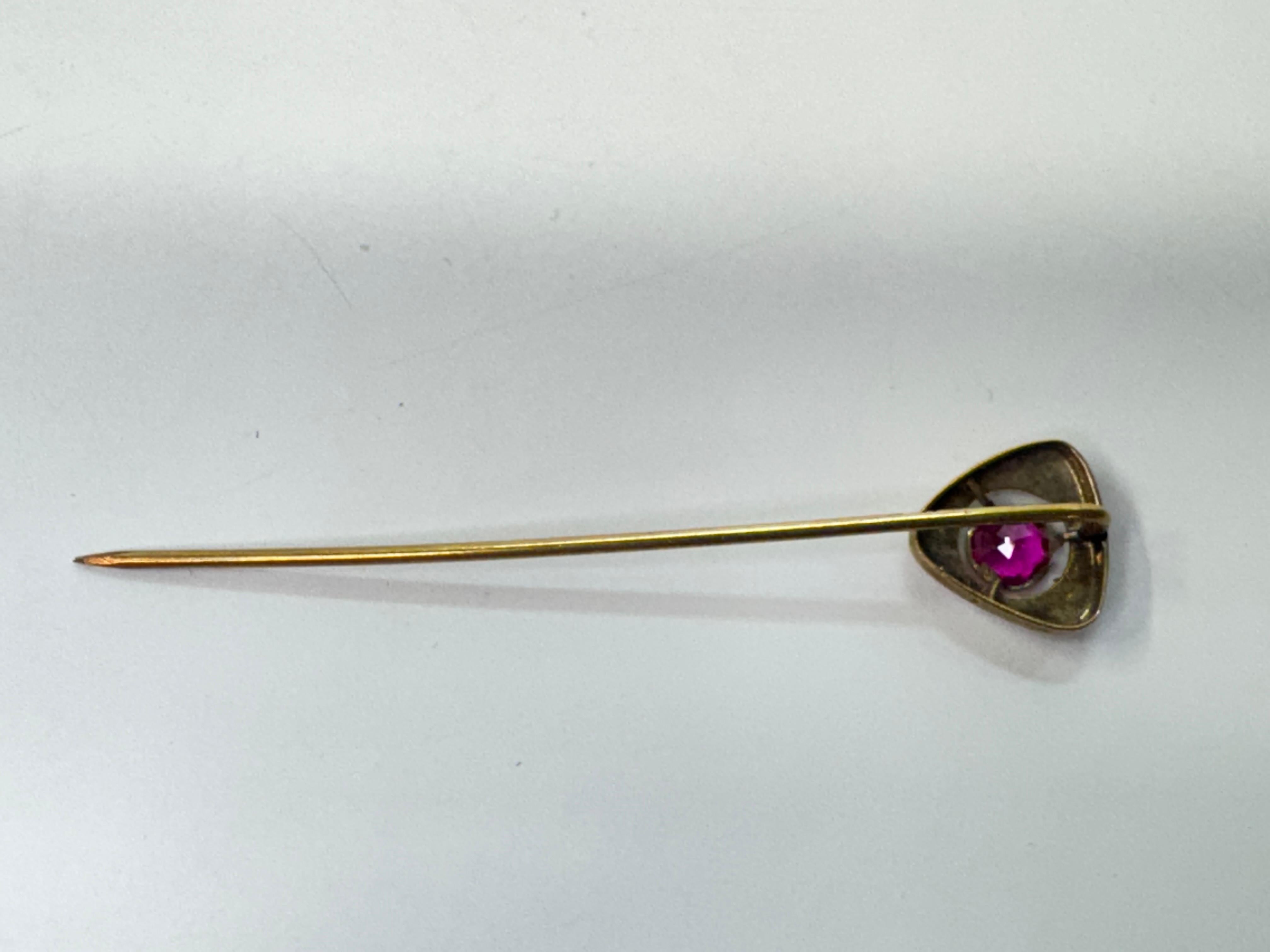 Round Cut 14 Karat Antique Ruby Hat Pin For Sale