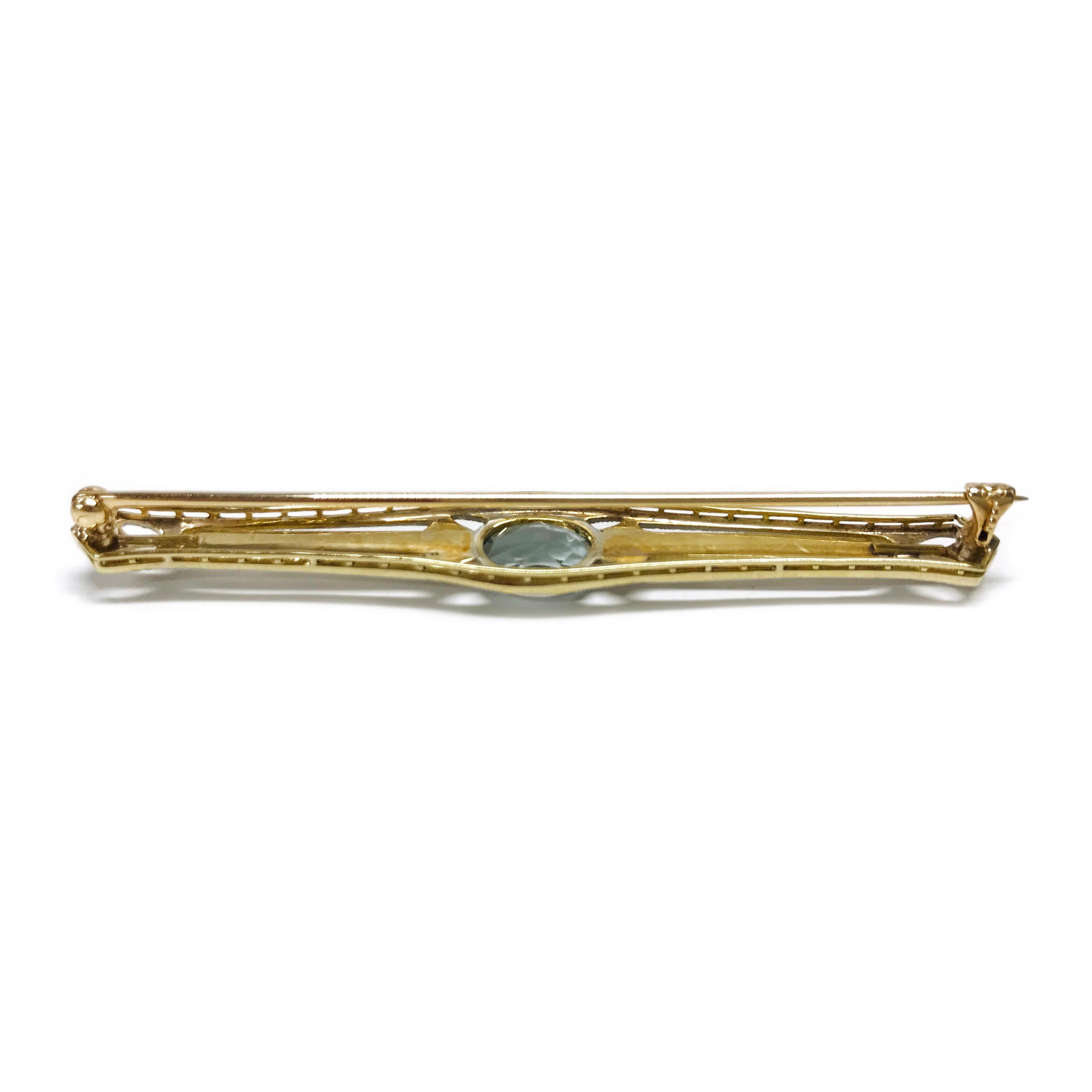 14 Karat Aquamarine Pin/Brooch In Good Condition For Sale In Palm Desert, CA