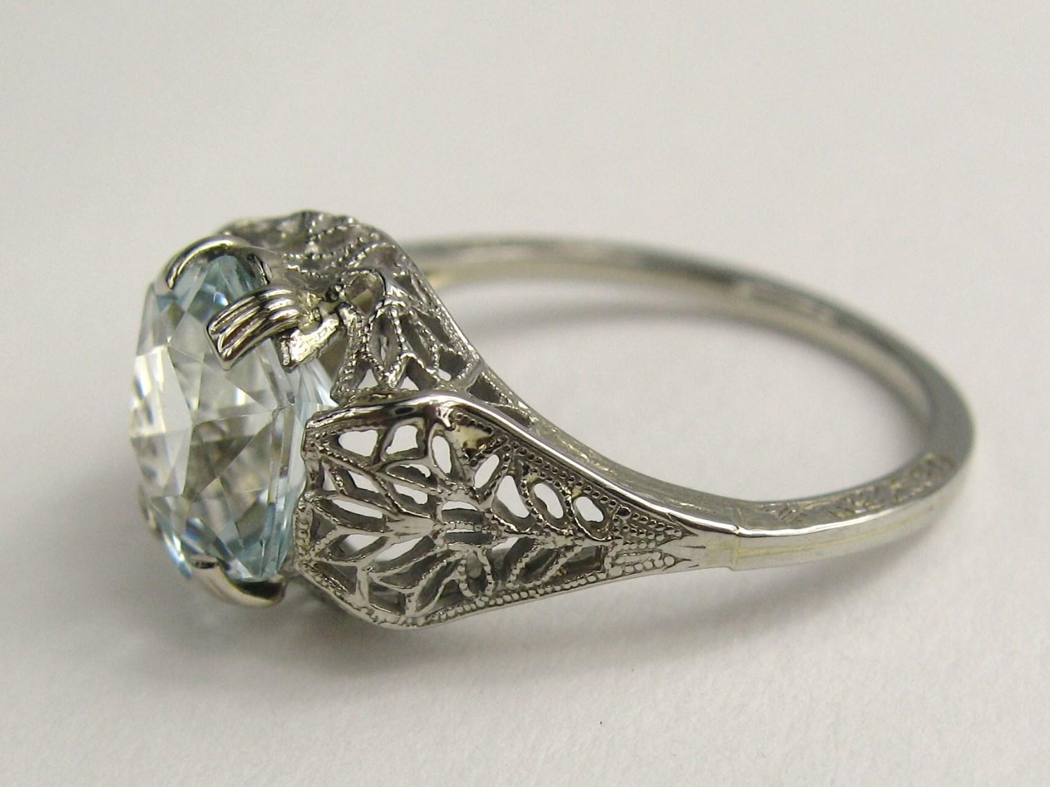 14 Karat Aquamarine Ring Art Deco European Cut, 1920s 1