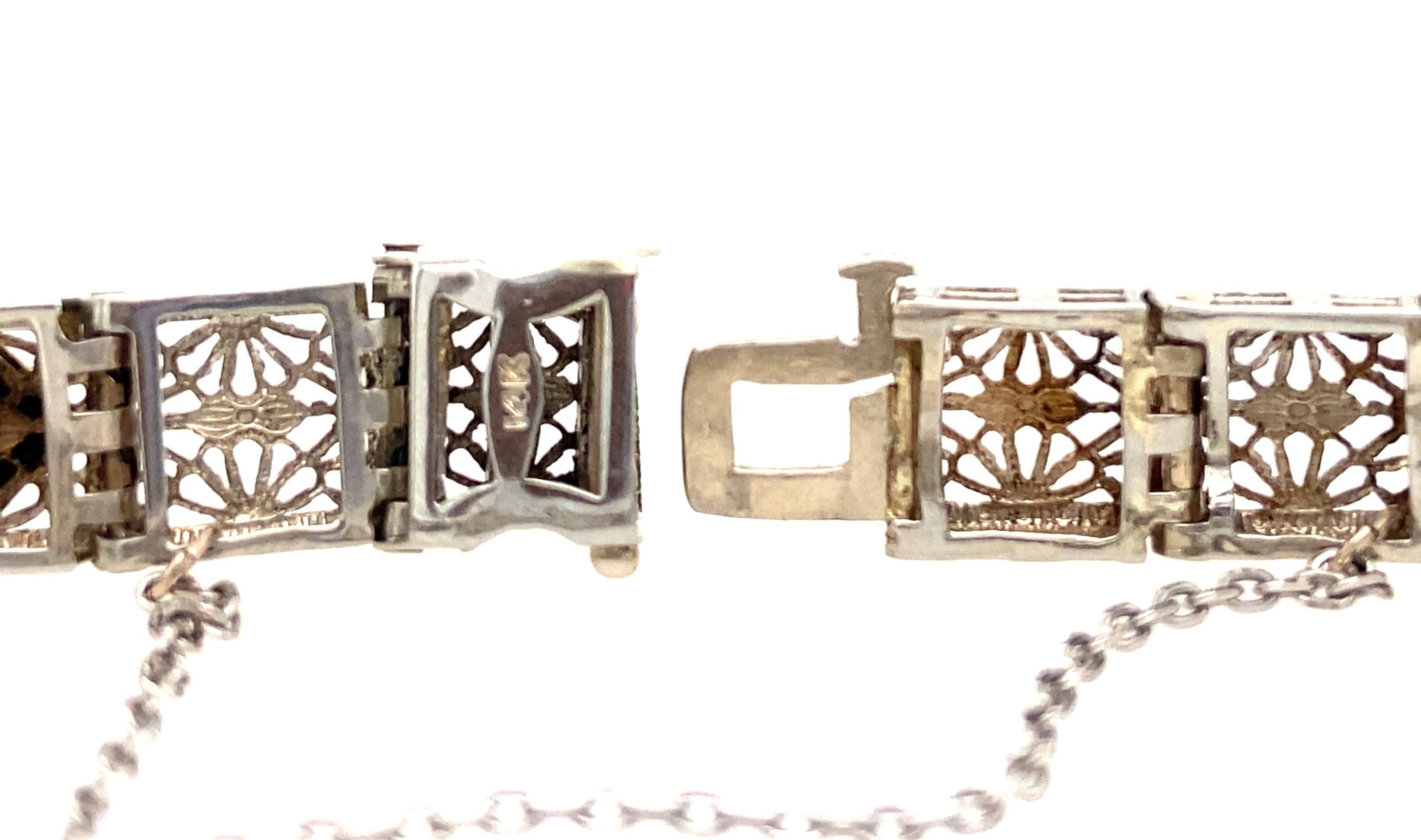 Art Deco Saphir und Diamant durchbrochenes Weißgoldarmband aus den 1920er - 30er Jahren im Zustand „Gut“ in Towson, MD