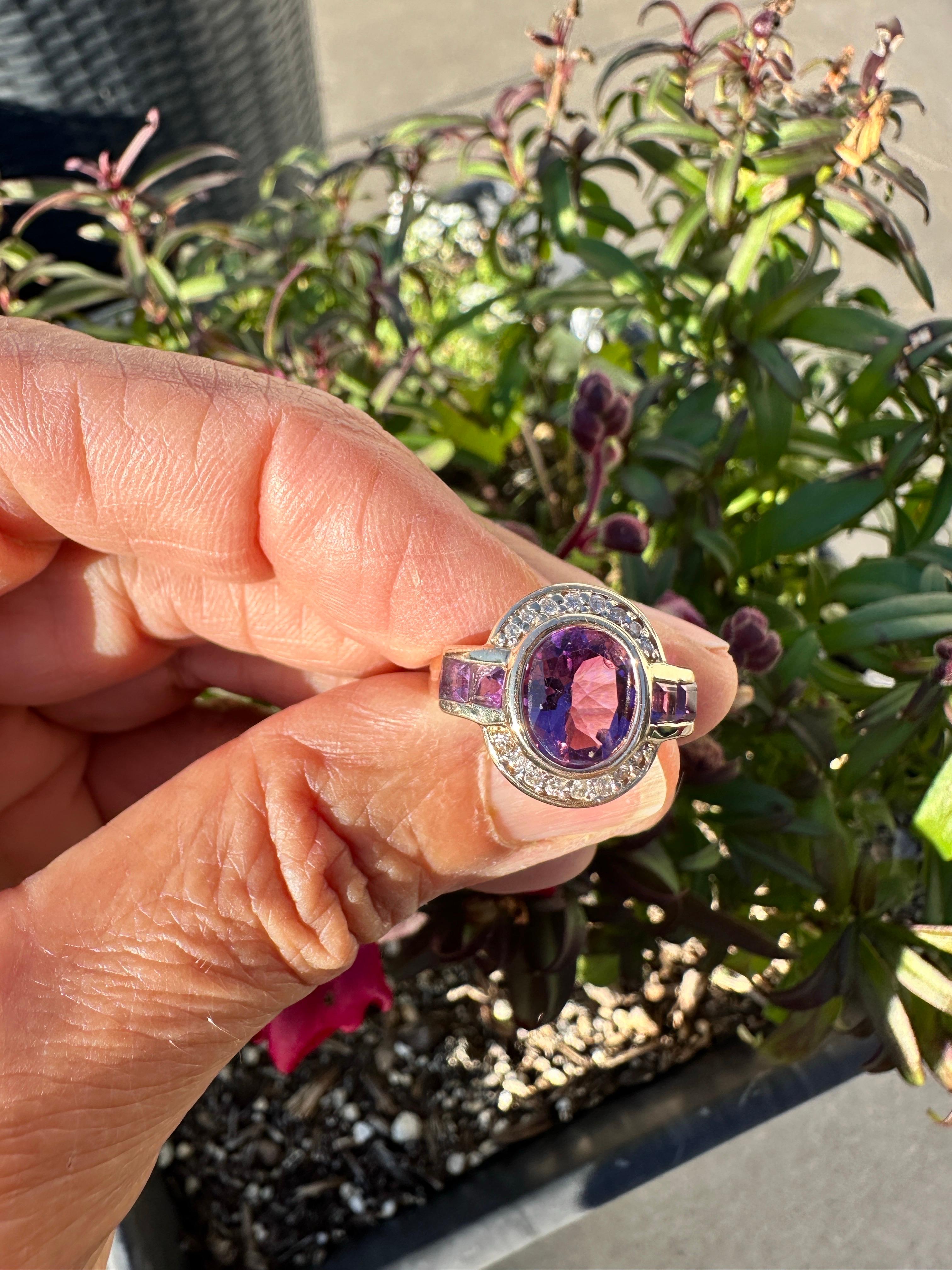 Anello aureolato con ametista in stile art déco 14 carati in vendita 3