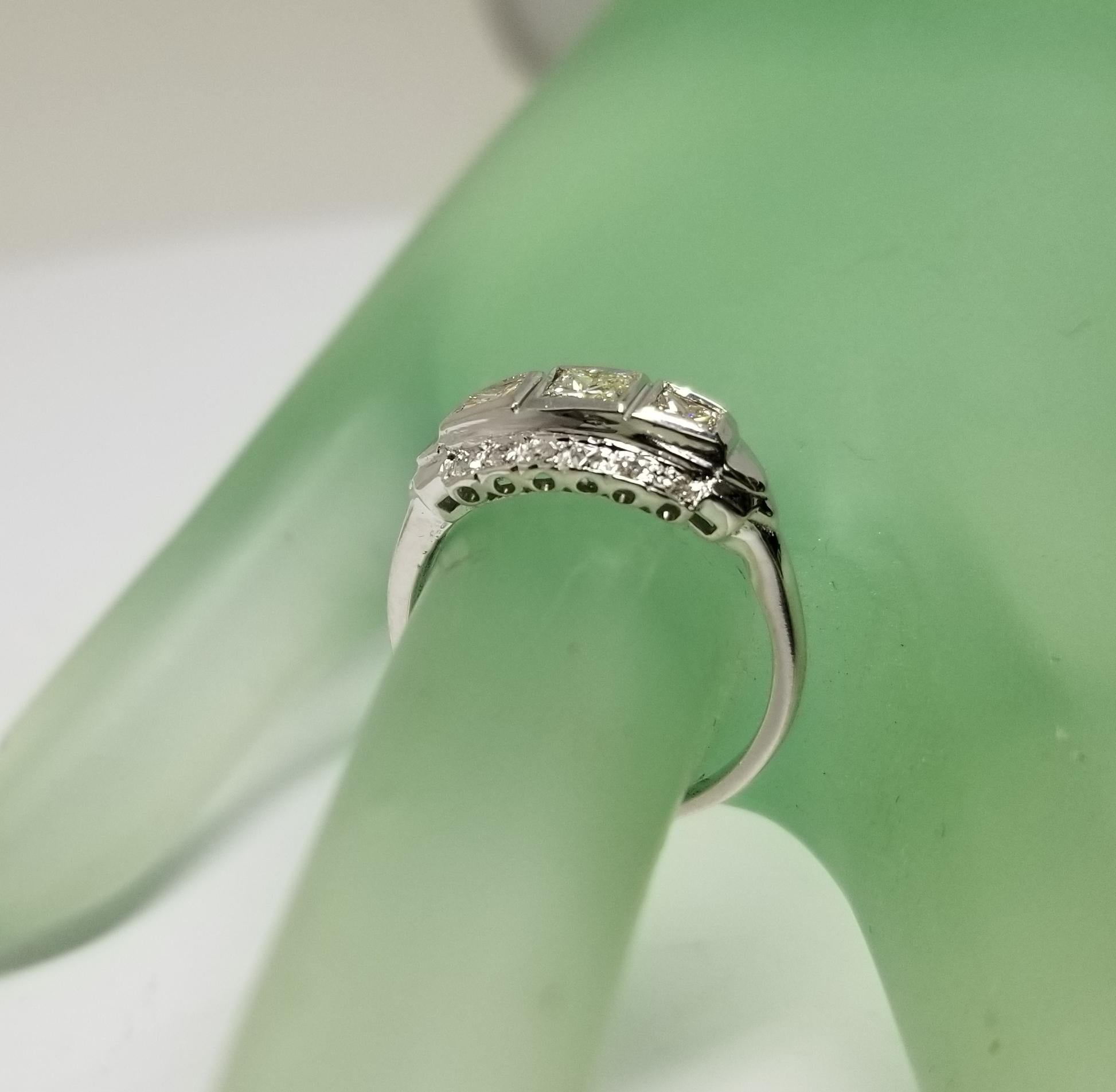 14 Karat Art Deco Style Diamond Filigree Ring with 3 Princess Cut Diamonds For Sale 3