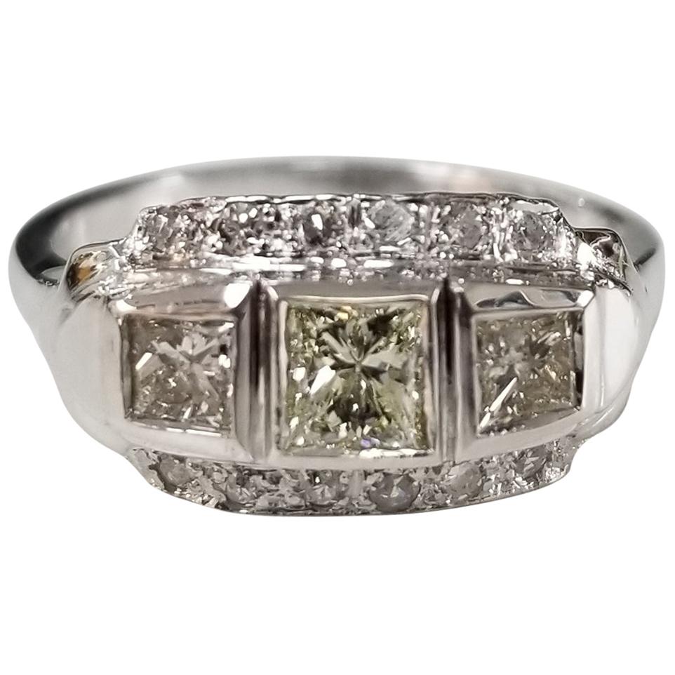 14 Karat Art Deco Style Diamond Filigree Ring with 3 Princess Cut Diamonds For Sale
