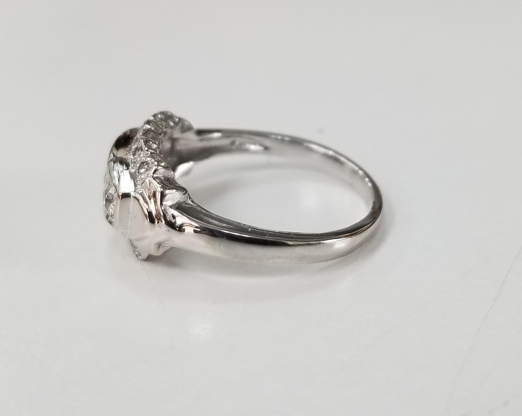 14 Karat Art Deco Style Diamond Filigree Ring with Rose Cut Diamonds In Excellent Condition For Sale In Los Angeles, CA