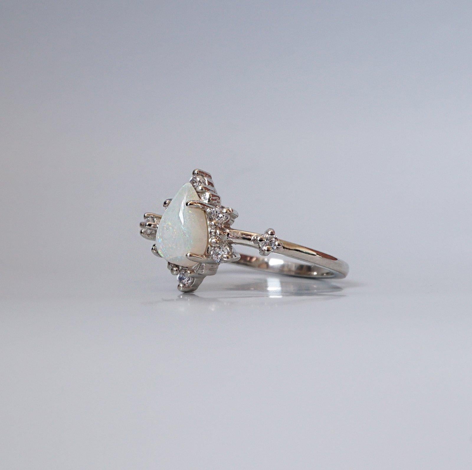 14 Karat Australian Opal Diamond Crush Ring For Sale 1