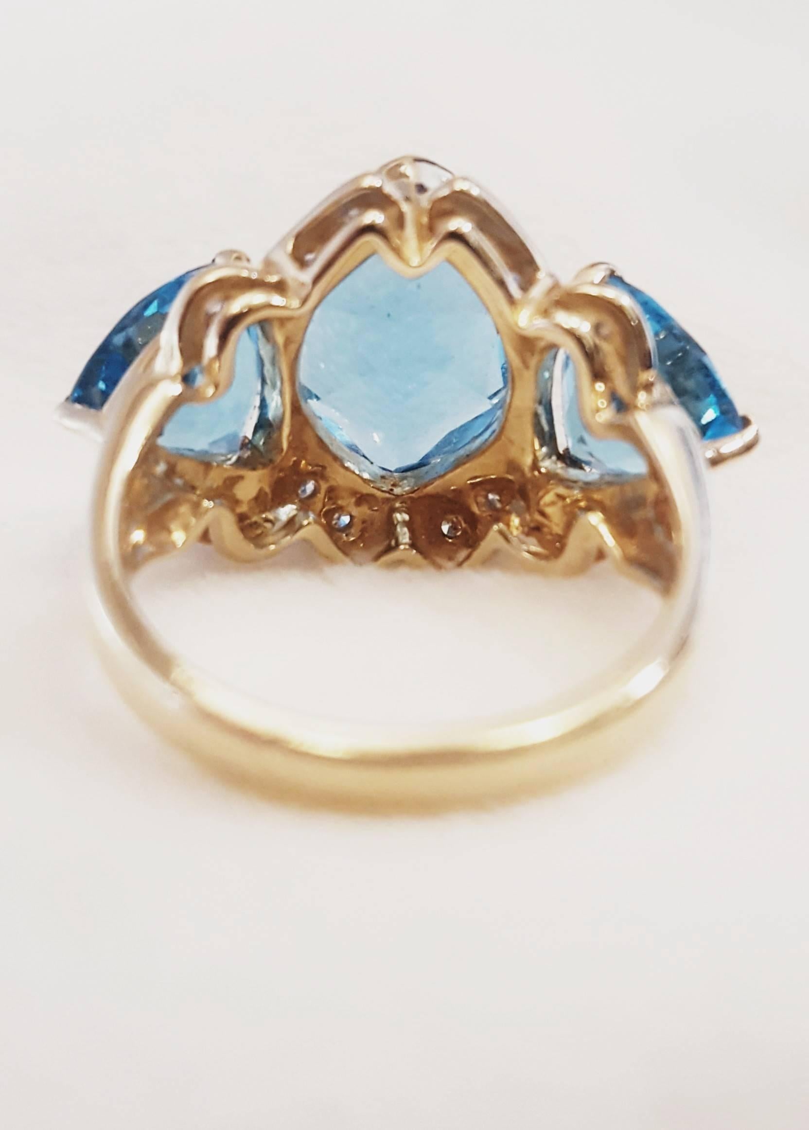 14 Karat Beautiful Blue Topaz and Diamond Ring In Excellent Condition For Sale In Palm Beach, FL