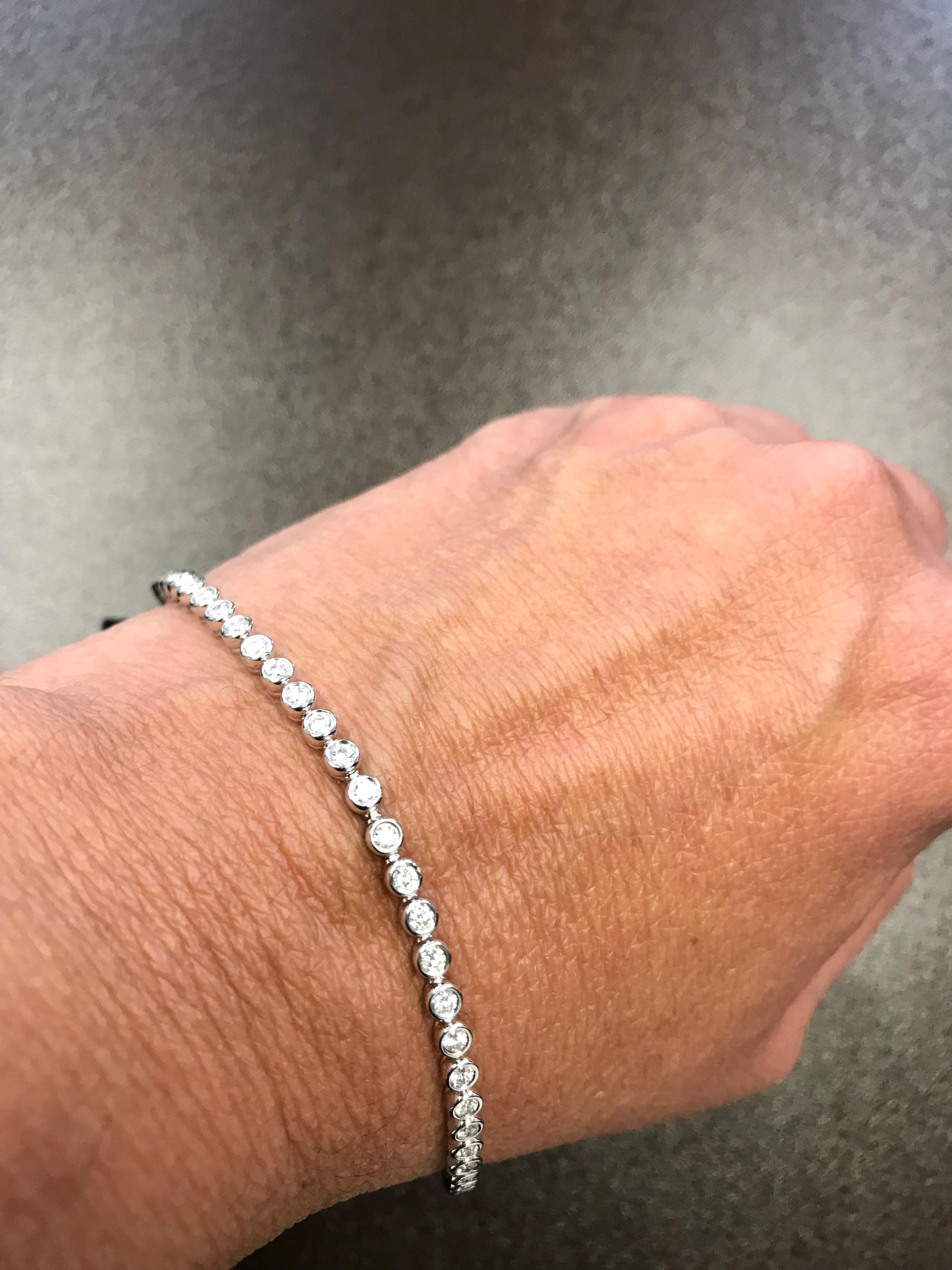 14 Karat Bezel Set Tennis Bracelet In New Condition For Sale In Great Neck, NY