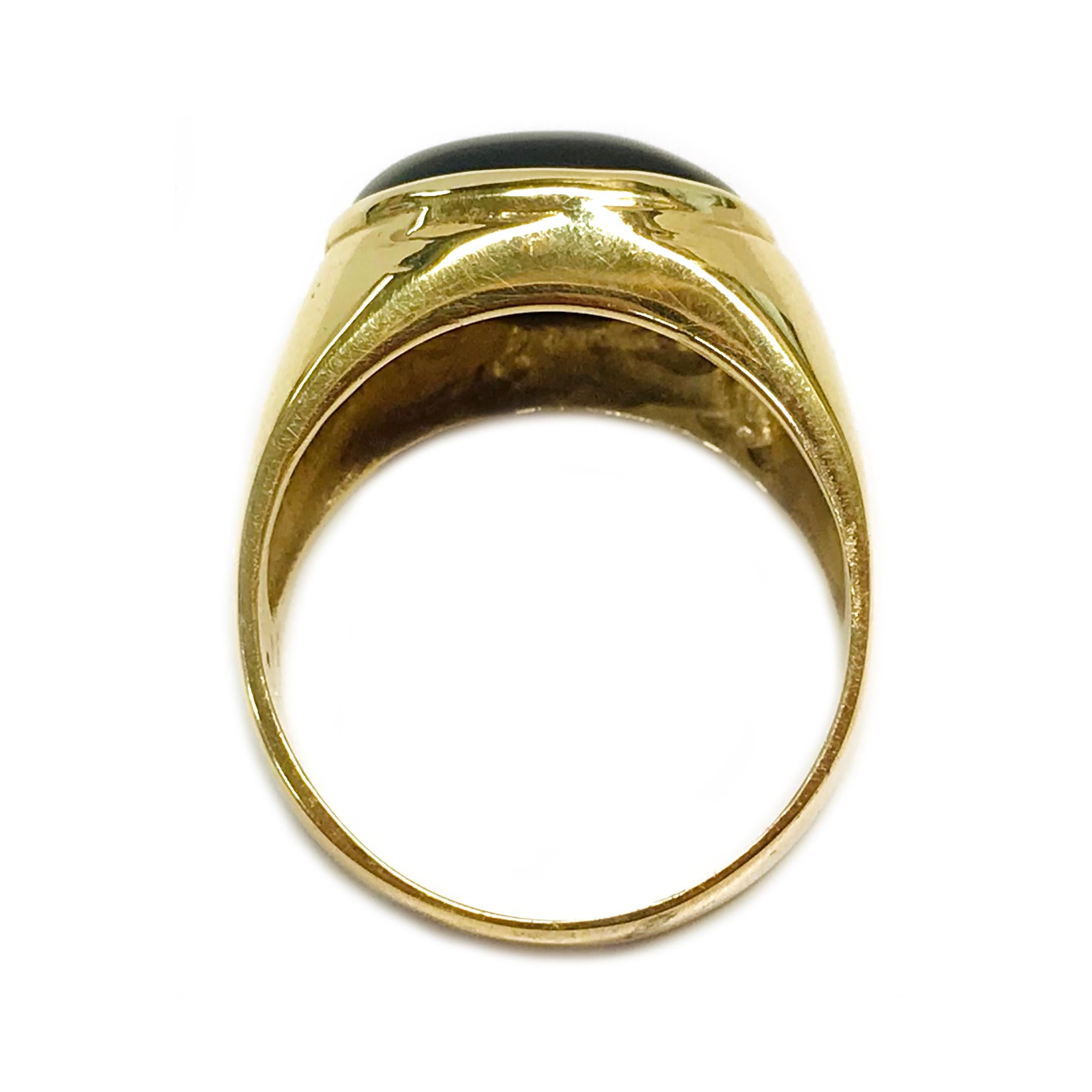 Gelbgold Schwarzer Onyx-Cabochon-Ring für Damen oder Herren im Angebot