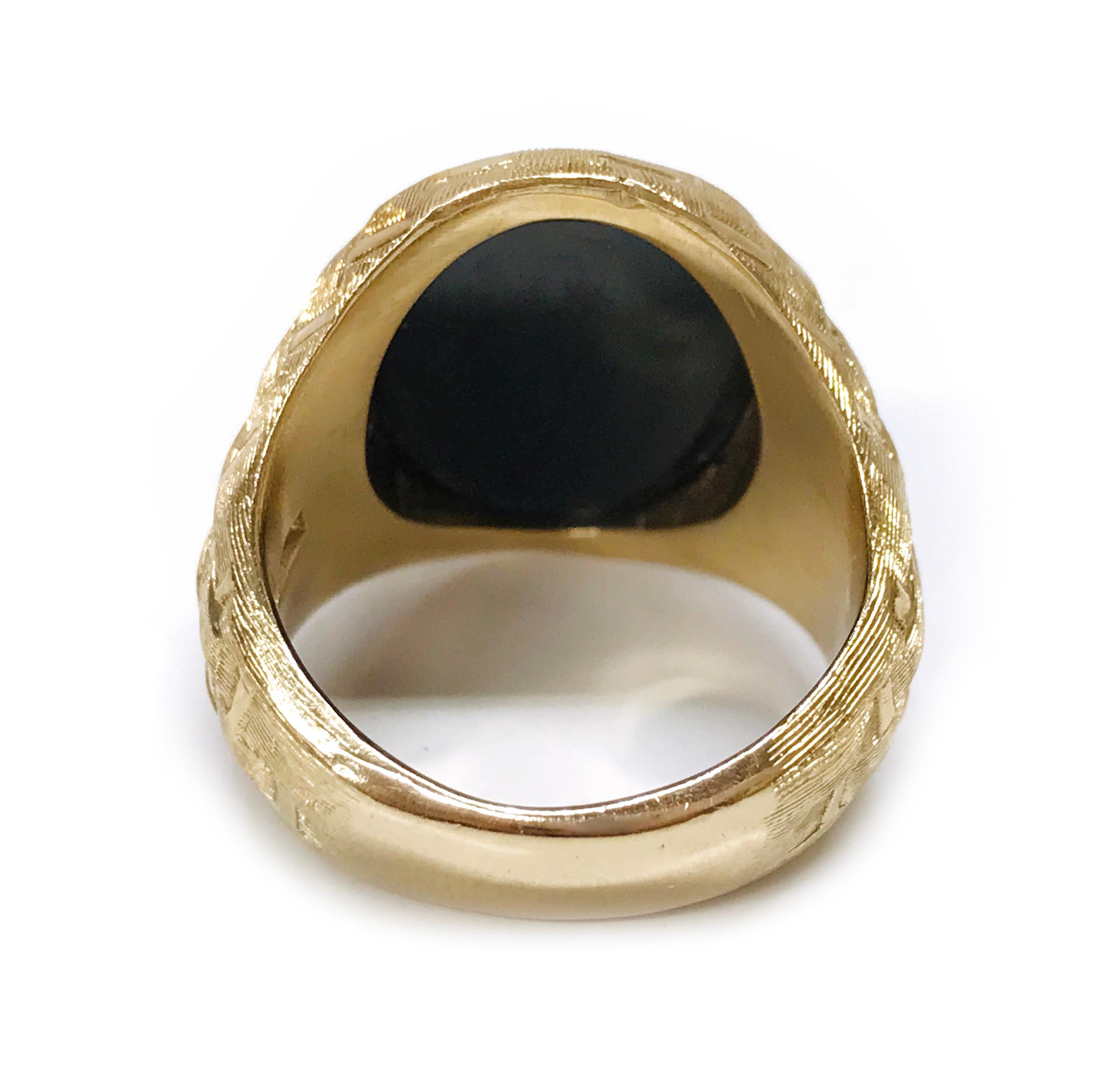 14 Karat Black Onyx Crosshatch Ring In Good Condition In Palm Desert, CA