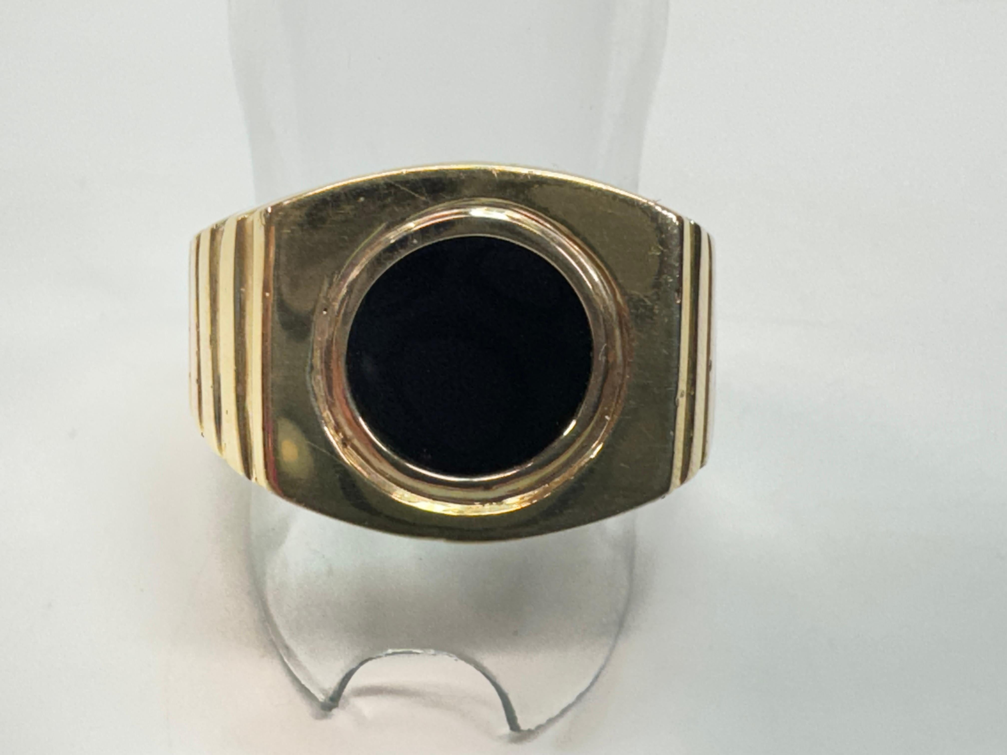 Cabochon 14 Karat Black Onyx Ring For Sale