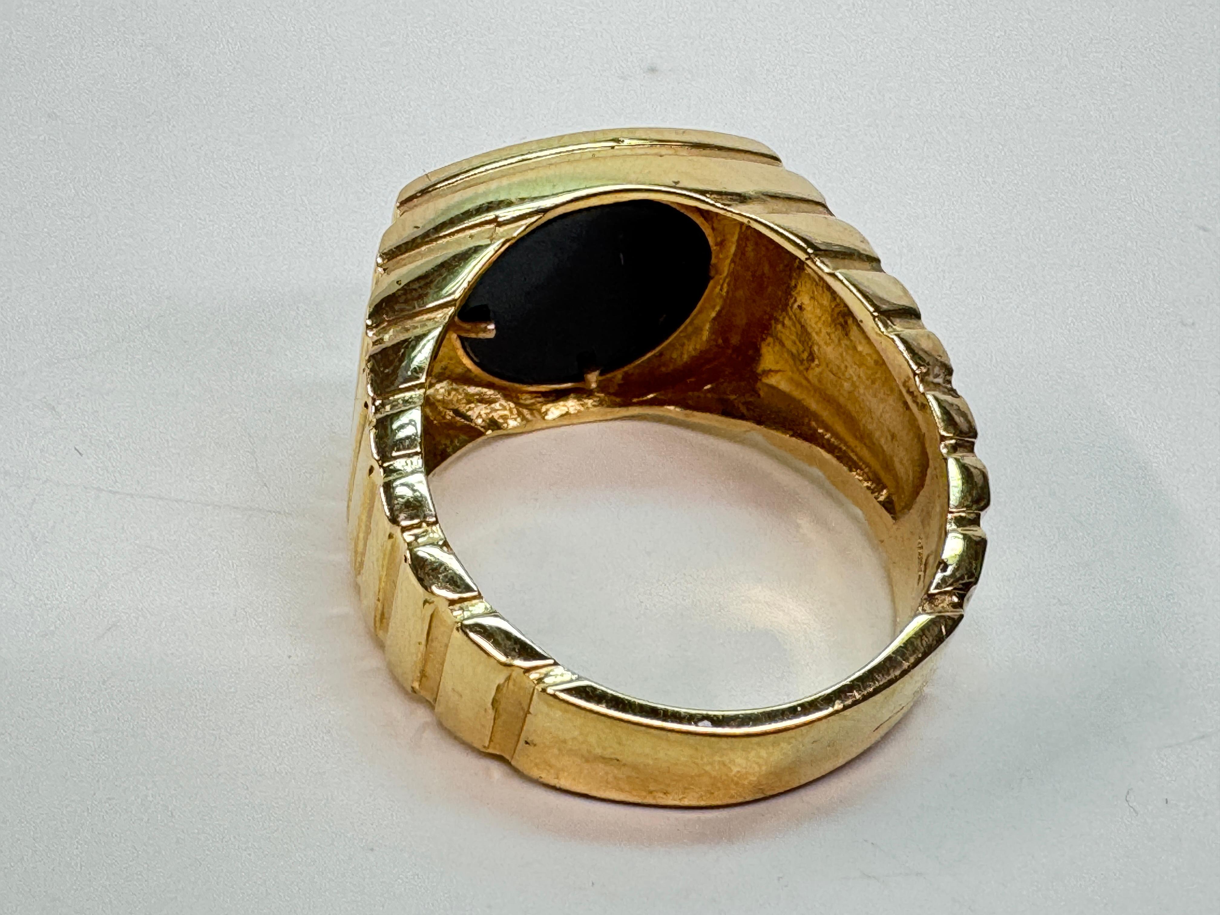 Women's or Men's 14 Karat Black Onyx Ring For Sale