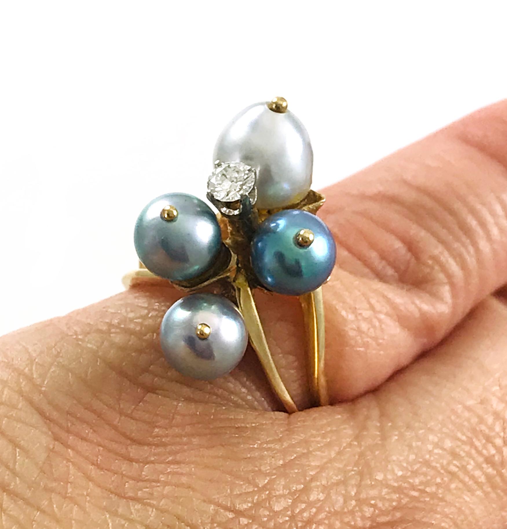 Women's or Men's Yellow Gold Blue-Gray Cultured Pearl Diamond Ring For Sale