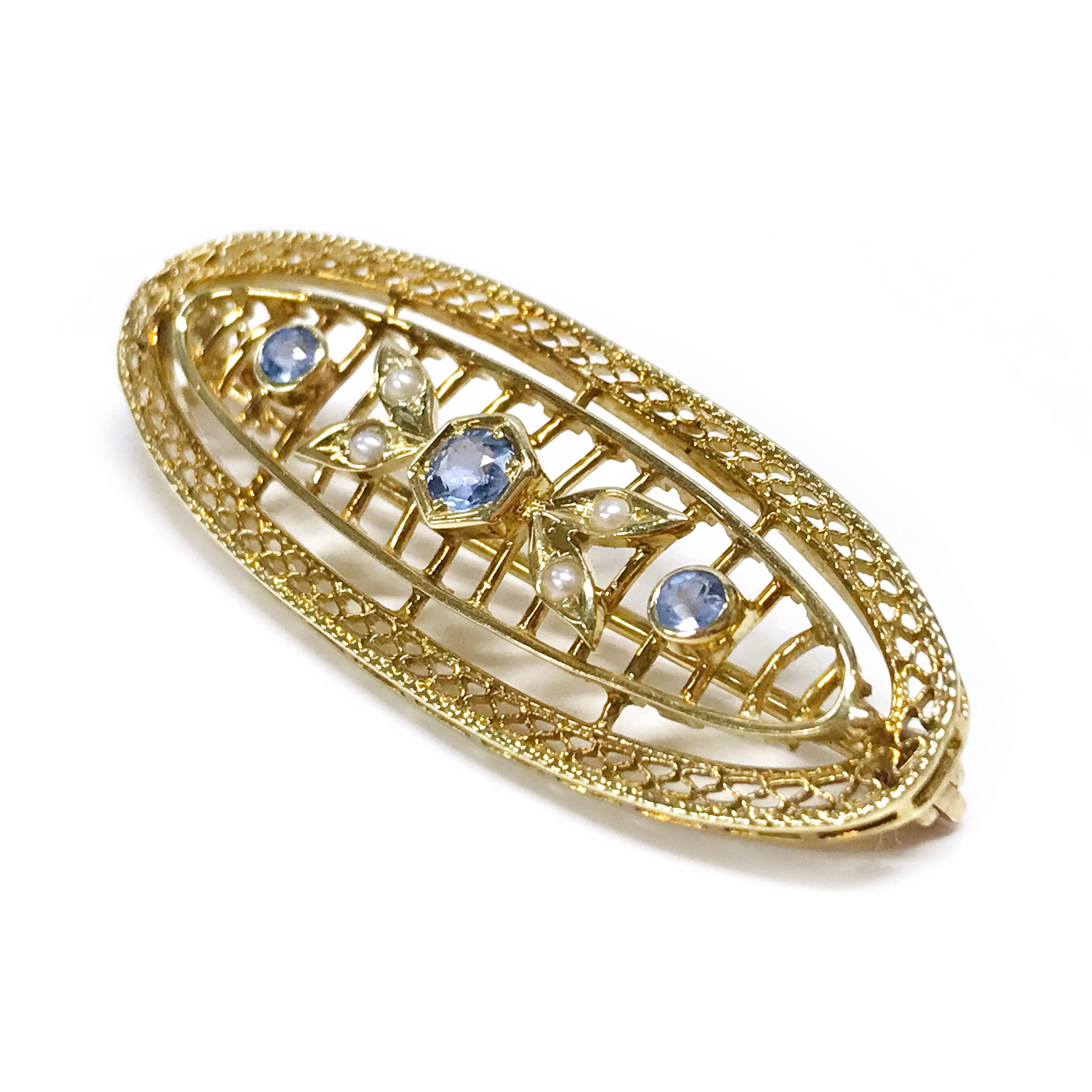 Rétro Broche en or 14 carats avec saphir de Ceylan et perles de rocaille en vente
