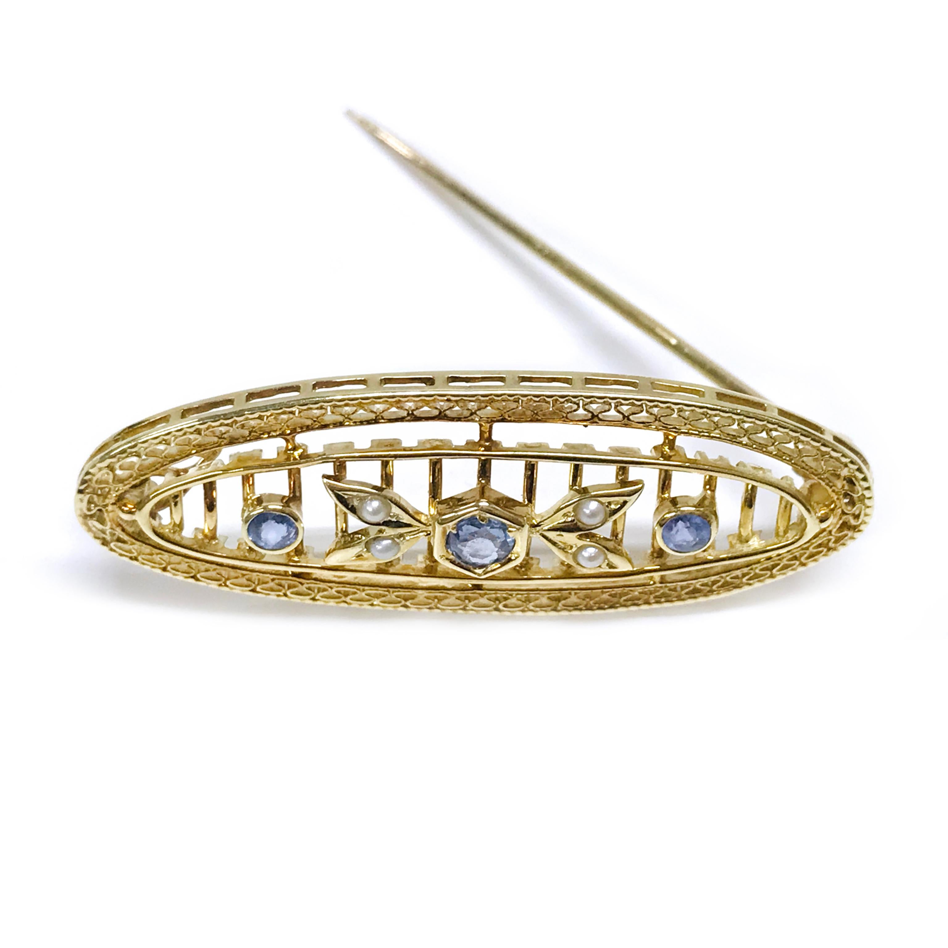 Taille ronde Broche en or 14 carats avec saphir de Ceylan et perles de rocaille en vente