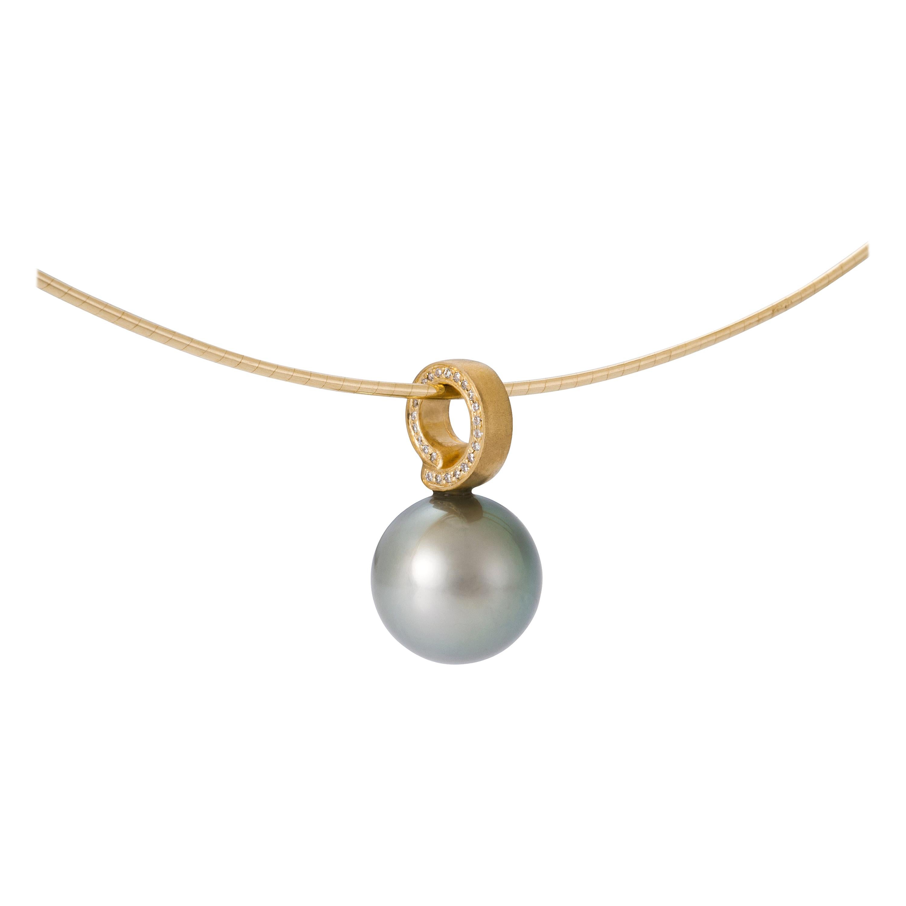 Pendentif en forme de spirale cirrus en or 14 carats avec perle de Tahiti en vente
