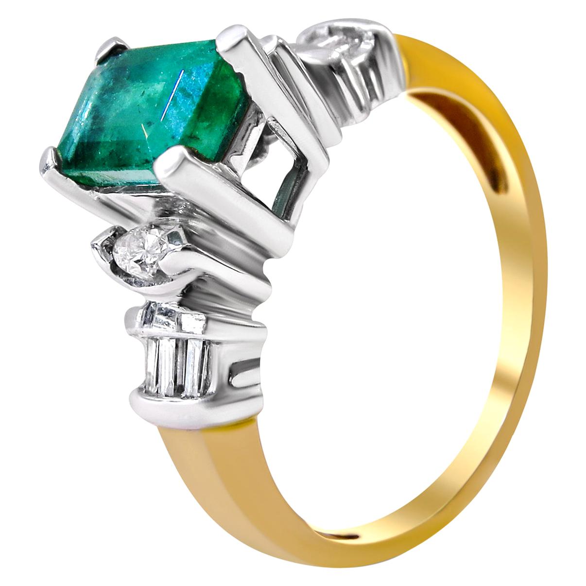 14 Karat Diamond and Colombian Emerald Ladies Ring For Sale