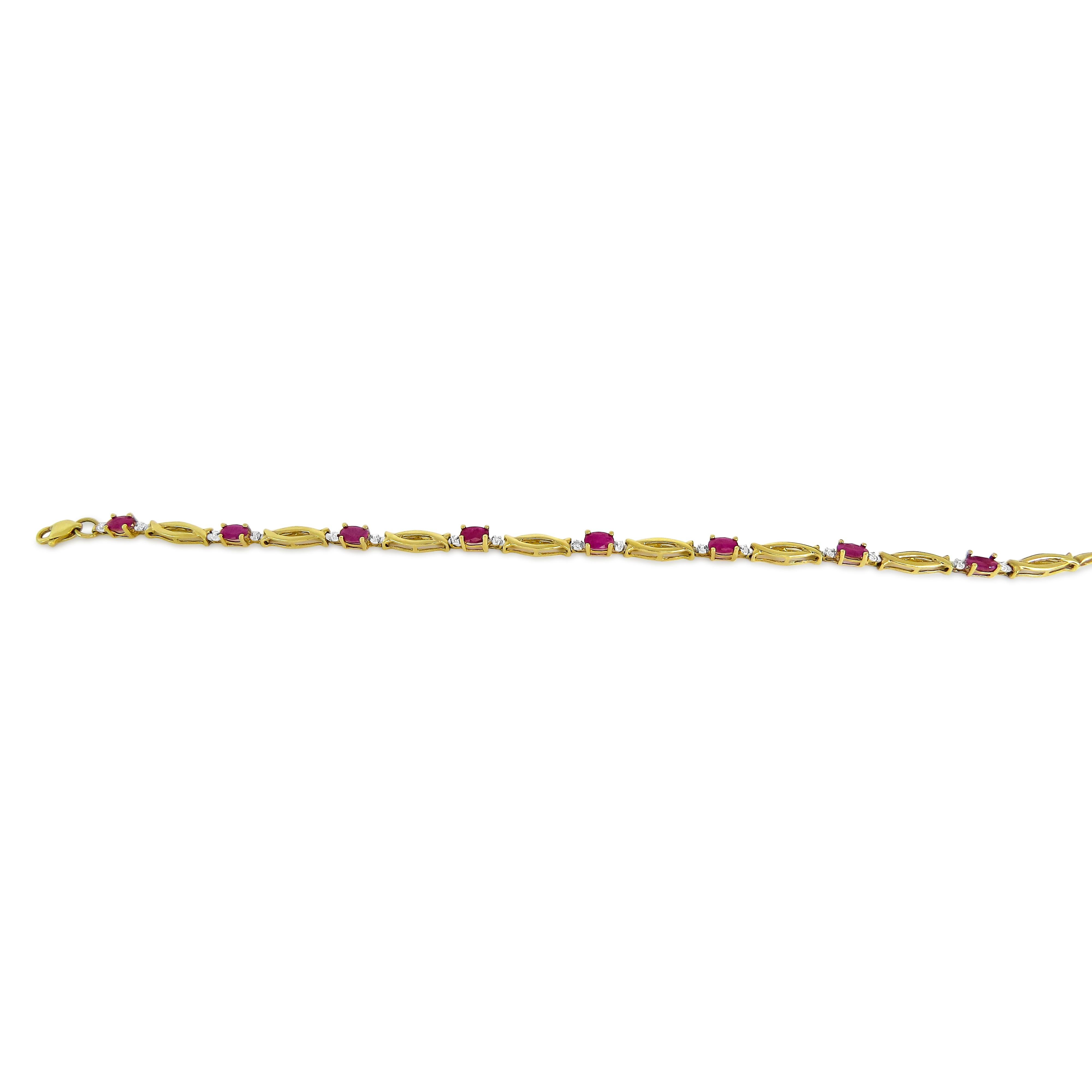 14 Karat Diamond and Ruby Ladies Bracelet In Excellent Condition For Sale In Jackson Heights, NY