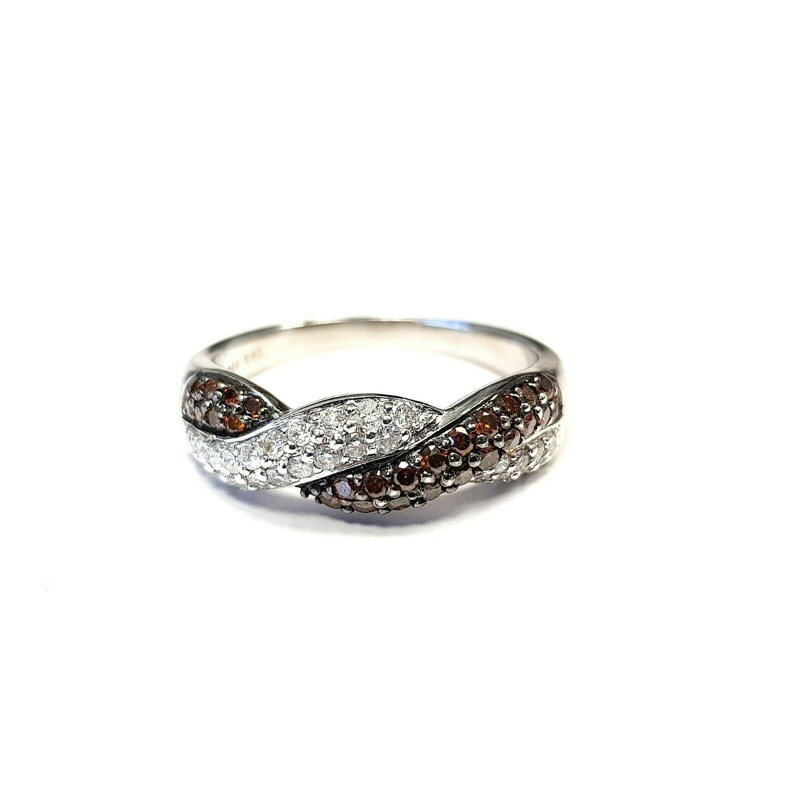 Product Details

    Metal: WHITE GOLD
    Ring measurements:
        Width: 4.30-2.68 mm
        Thickness: 1.95-1.09 mm
        Ring size: 6.75 US
        Weight: 4.04 gTW
    Hallmark: 14K 585
    Pictures are of the actual item being purchased
 