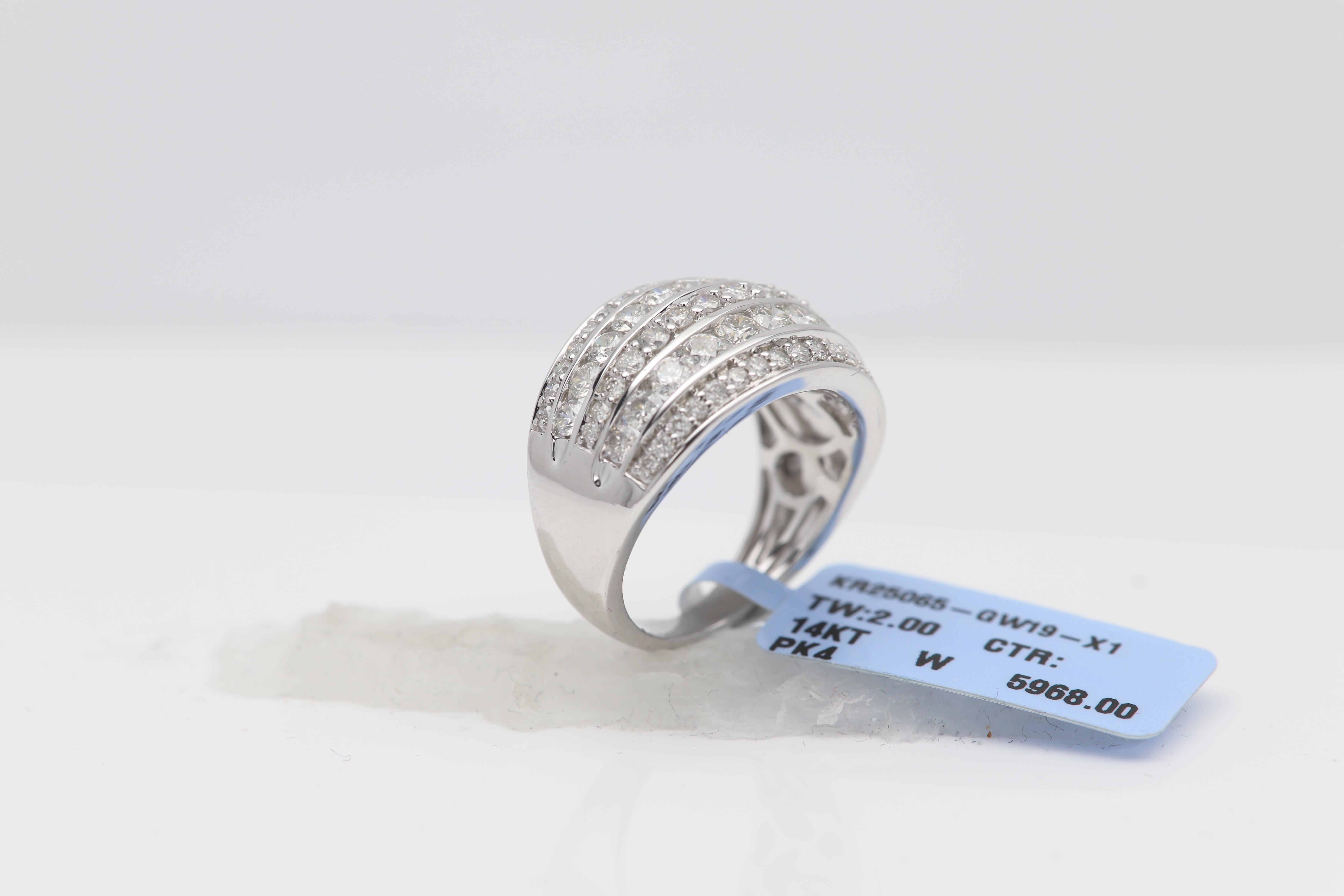 Anillo con banda de diamantes de 14 quilates Aniversario Regalo en venta 4