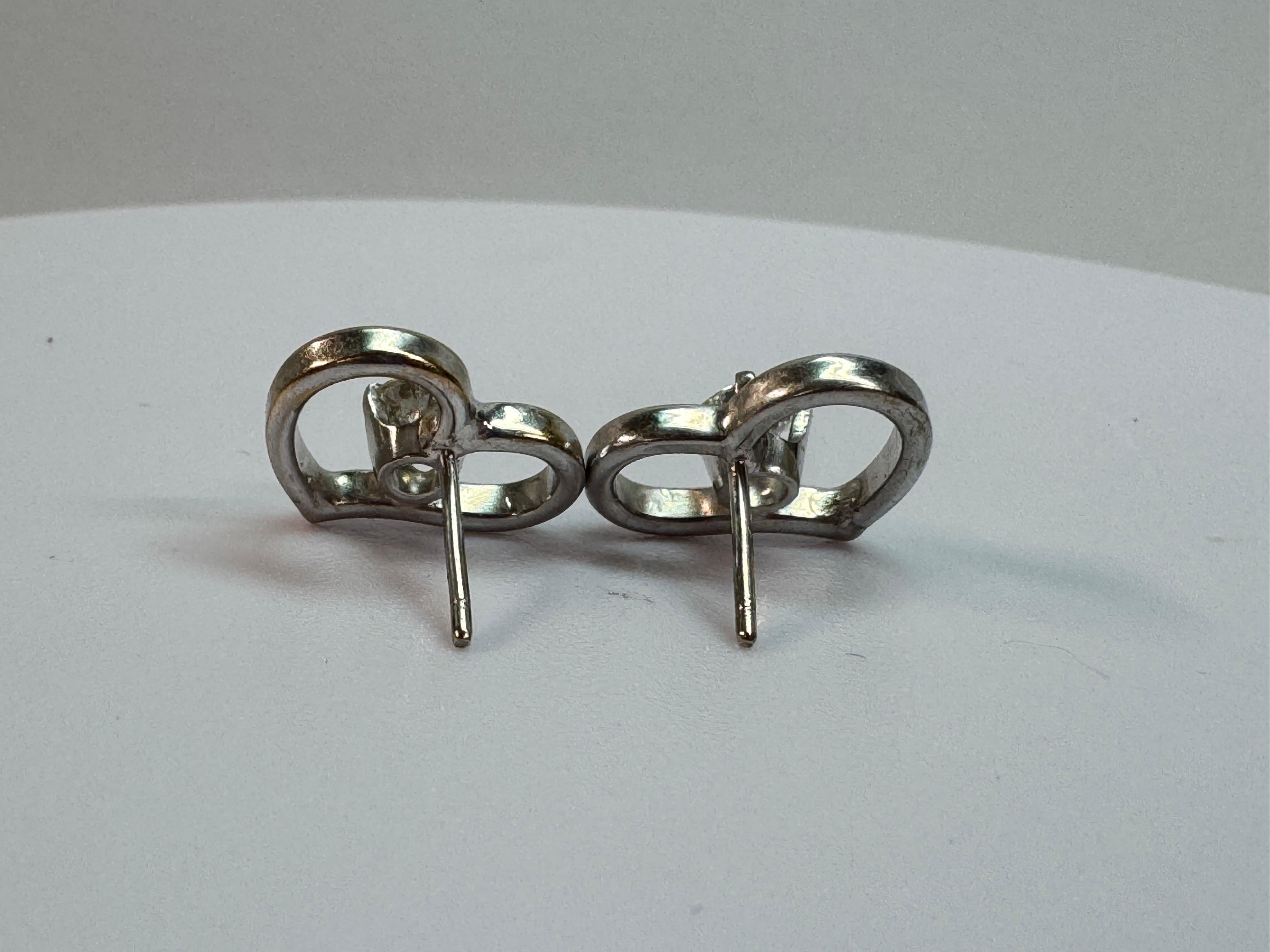 14 Karat Diamond Heart Earrings in vendita 1