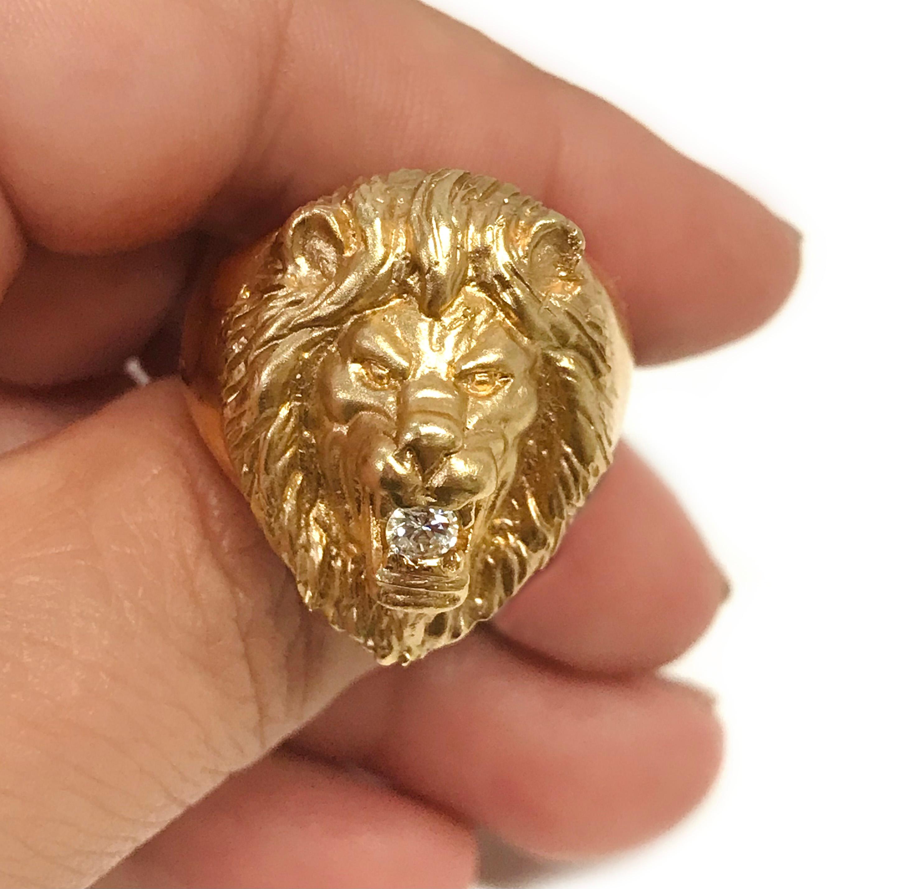 lion gold ring