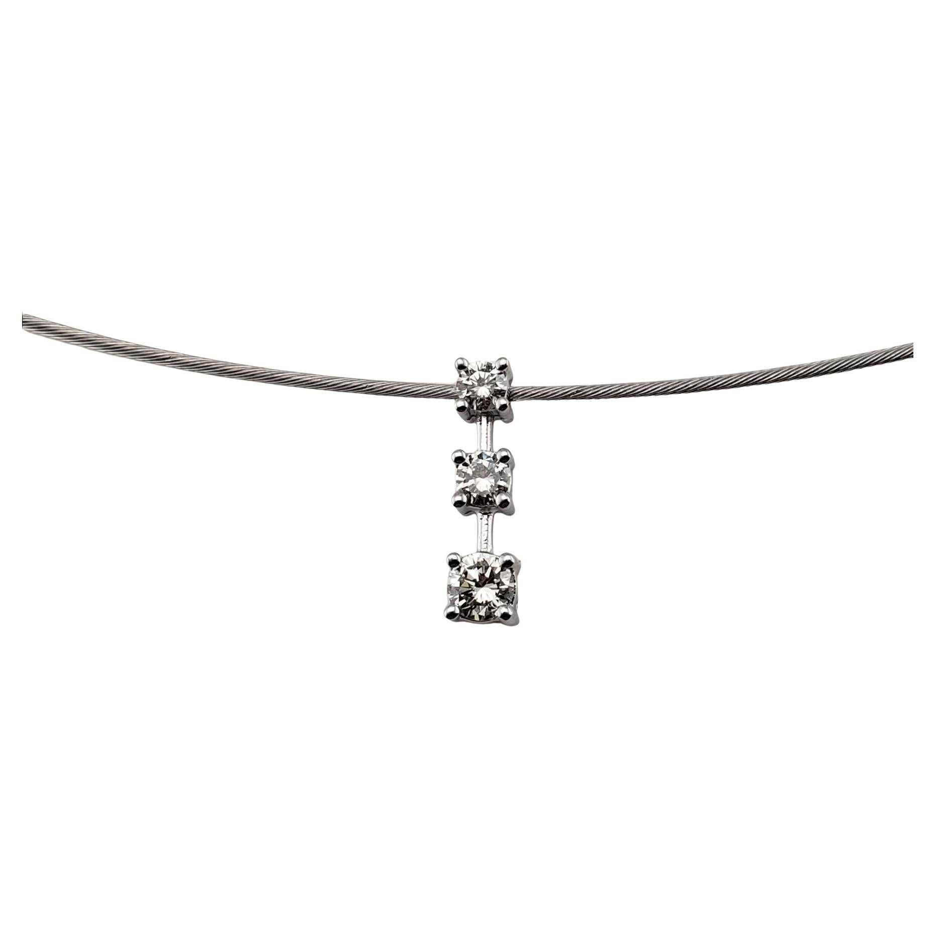 Collana a filo con ciondolo con diamante di 14 carati