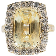 14 Karat Diamond Sapphire Ring Halo GIA Certified 11.51 Carat, Sri Lanka 14 Karat Diamond Sapphire Ring Halo GIA Certified 11.51 Carat, Sri Lanka