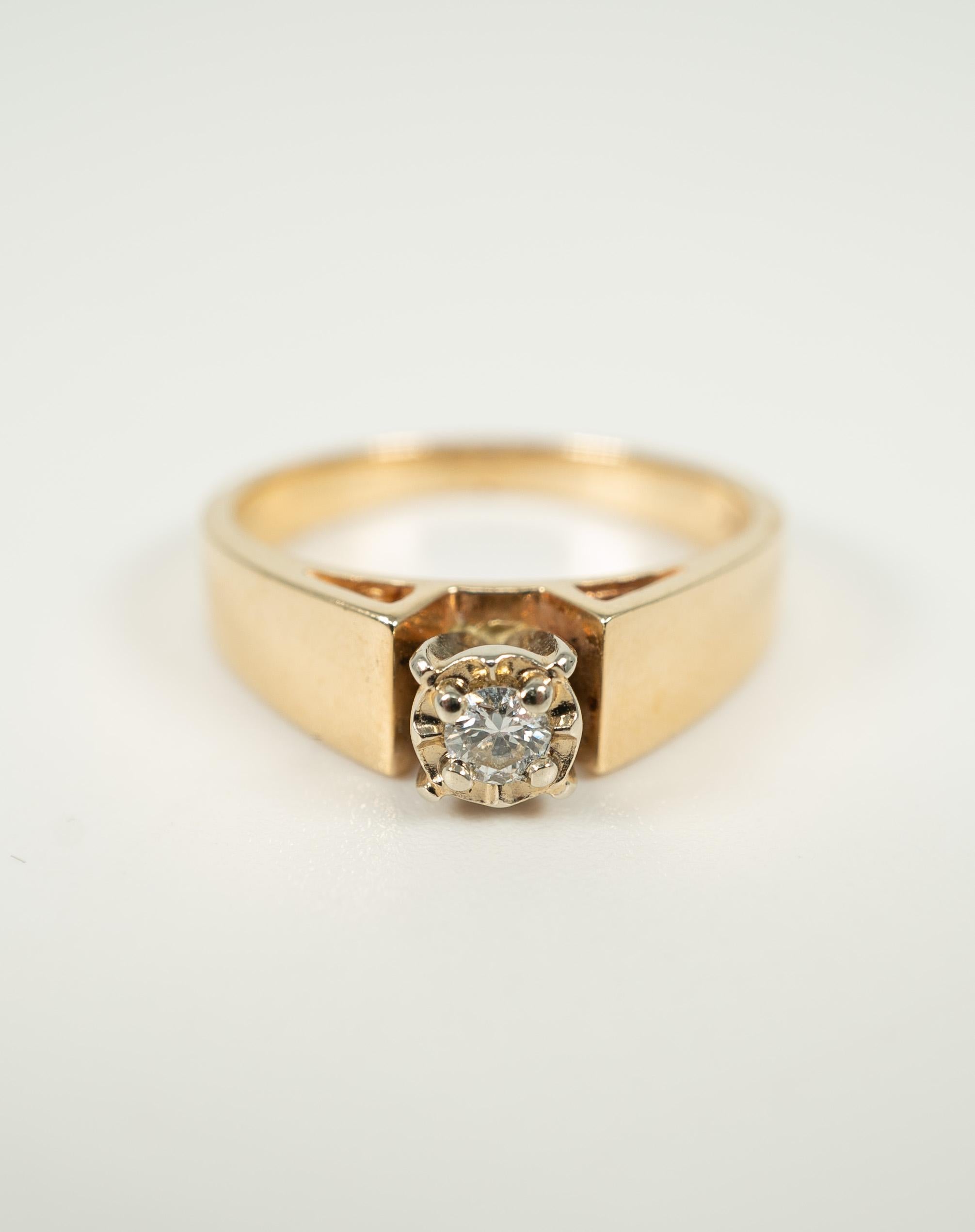 Round Cut 14 Karat Diamond Solitaire Ring For Sale