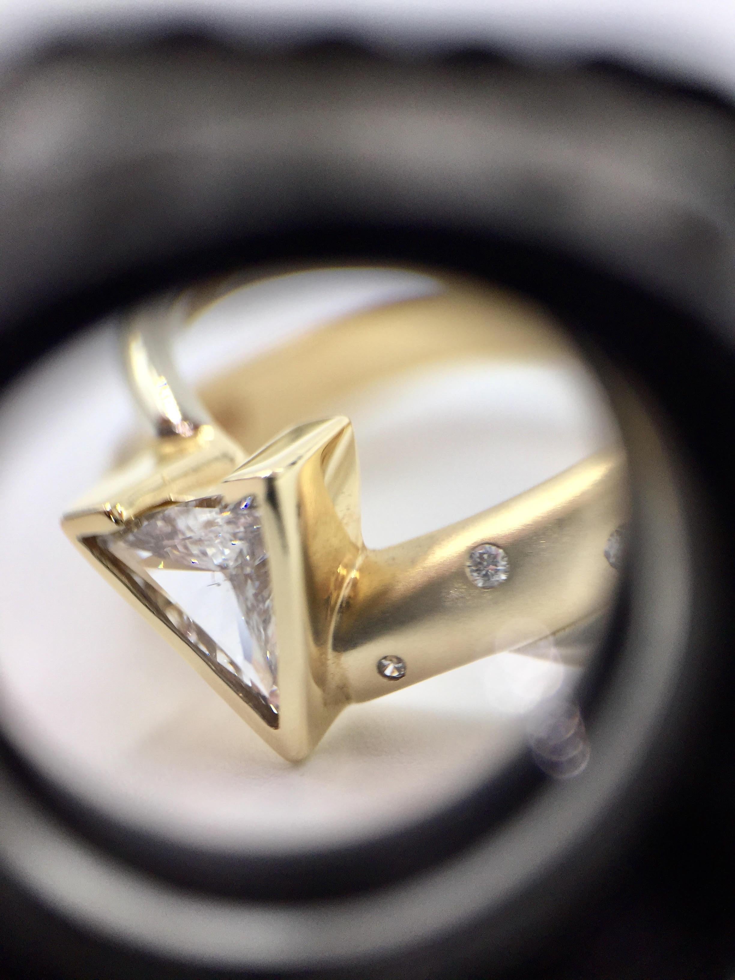 14 Karat Diamond X Ring with .50 Carat Trillion Center For Sale 1