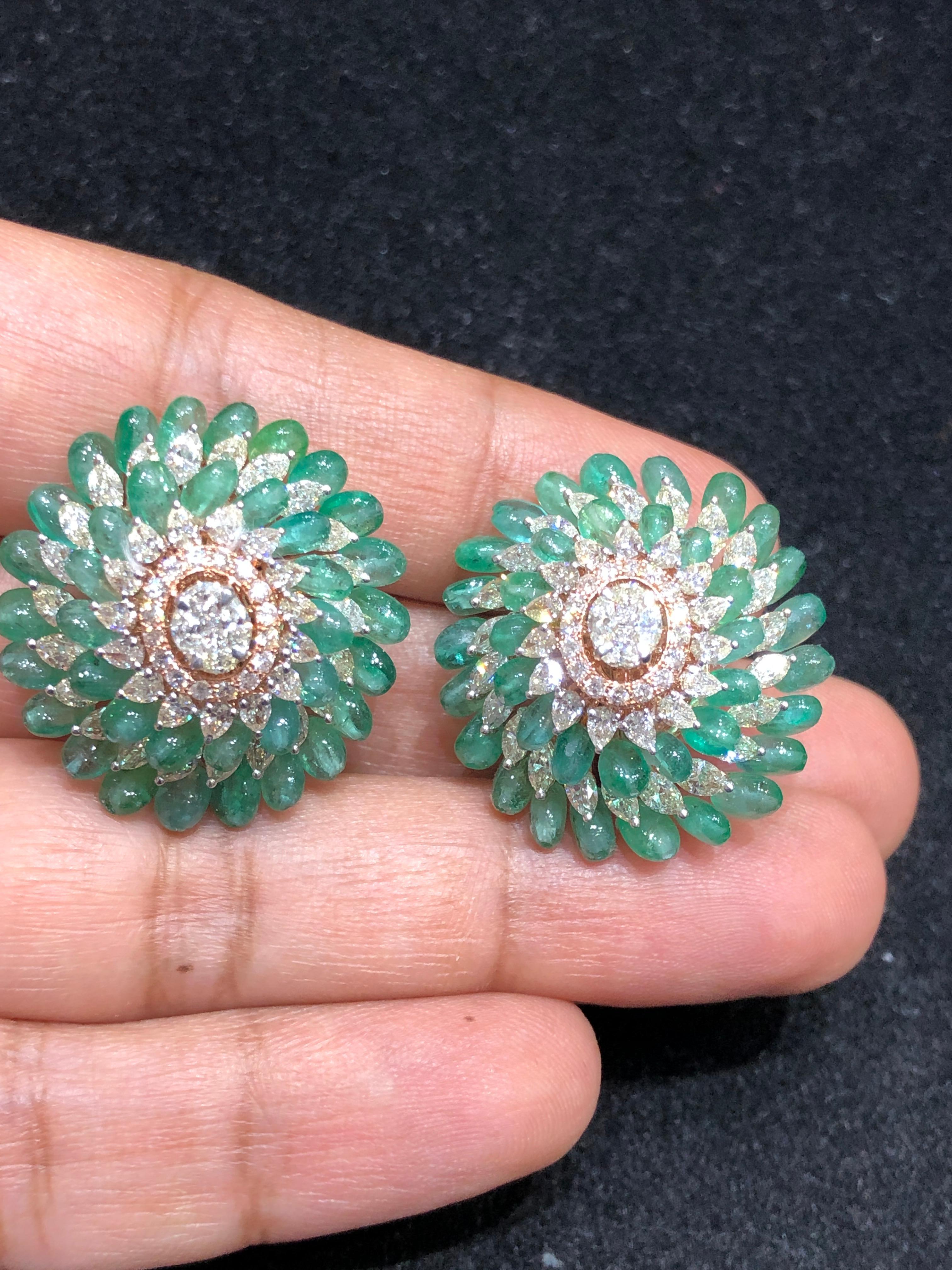 Contemporary 14 Karat Emeralds White Diamonds Stud Earrings