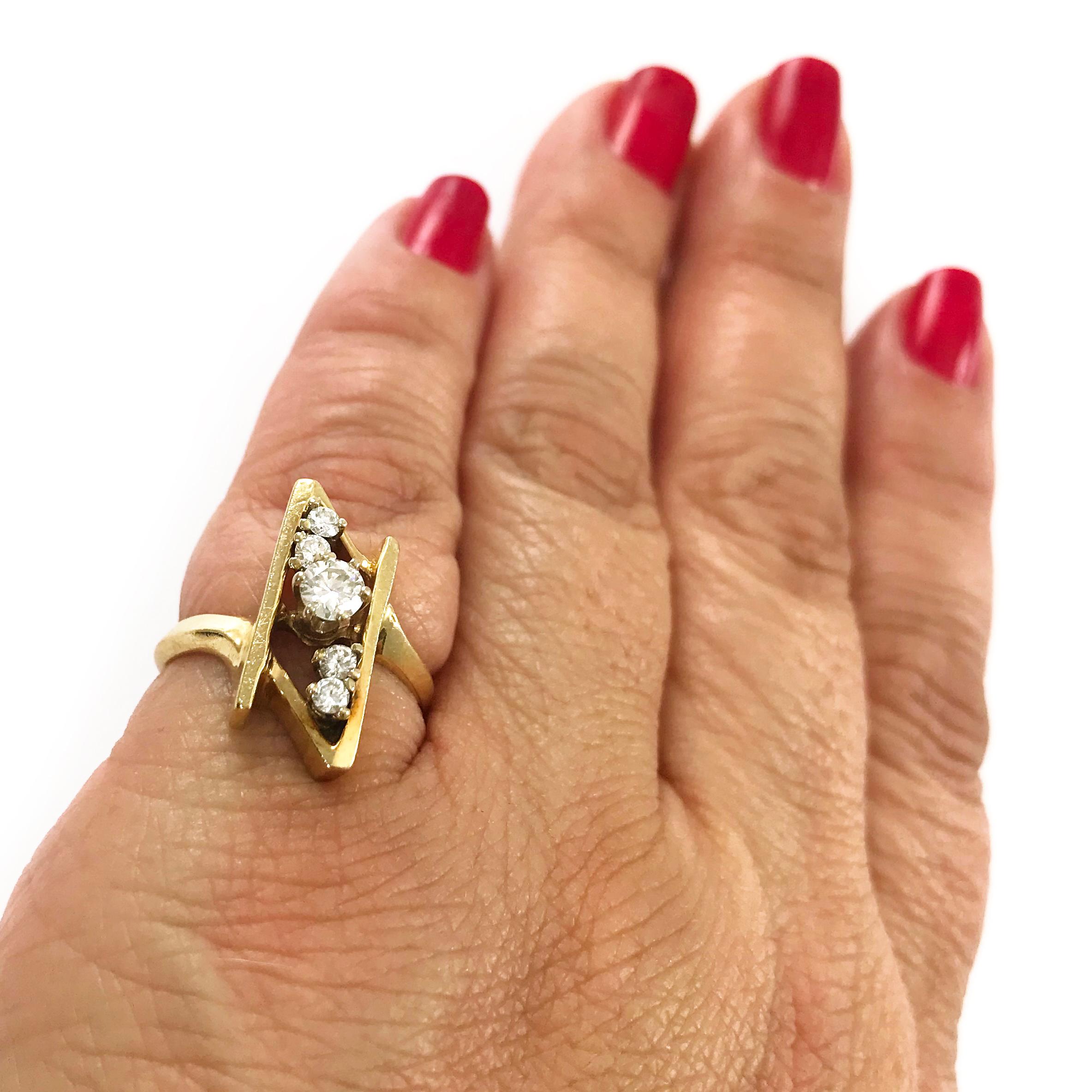 14 Karat Five-Diamond Ring In Fair Condition For Sale In Palm Desert, CA