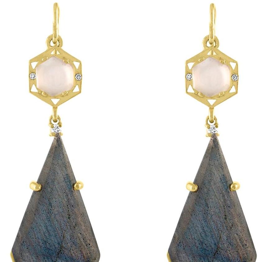 Contemporain Boucles d'oreilles pendantes géométriques en or 14 carats avec pierre de lune « yeux de chat » et labradorite en vente