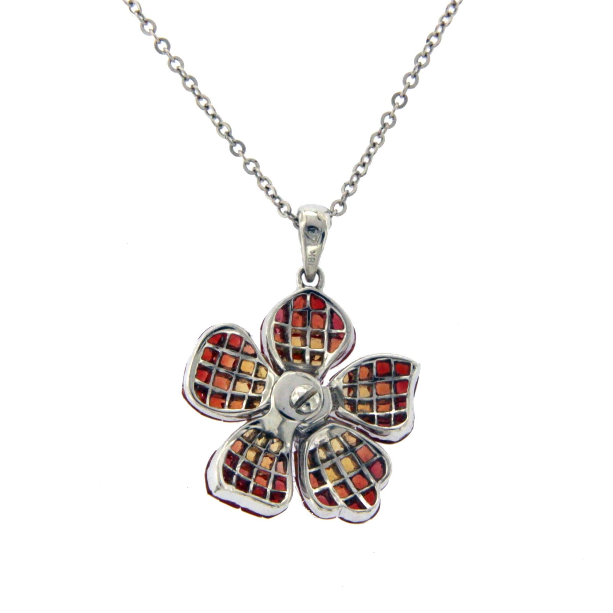 Donna Collana con fiori in oro 14 carati 0,32 diamanti 7,29 zaffiri arancioni