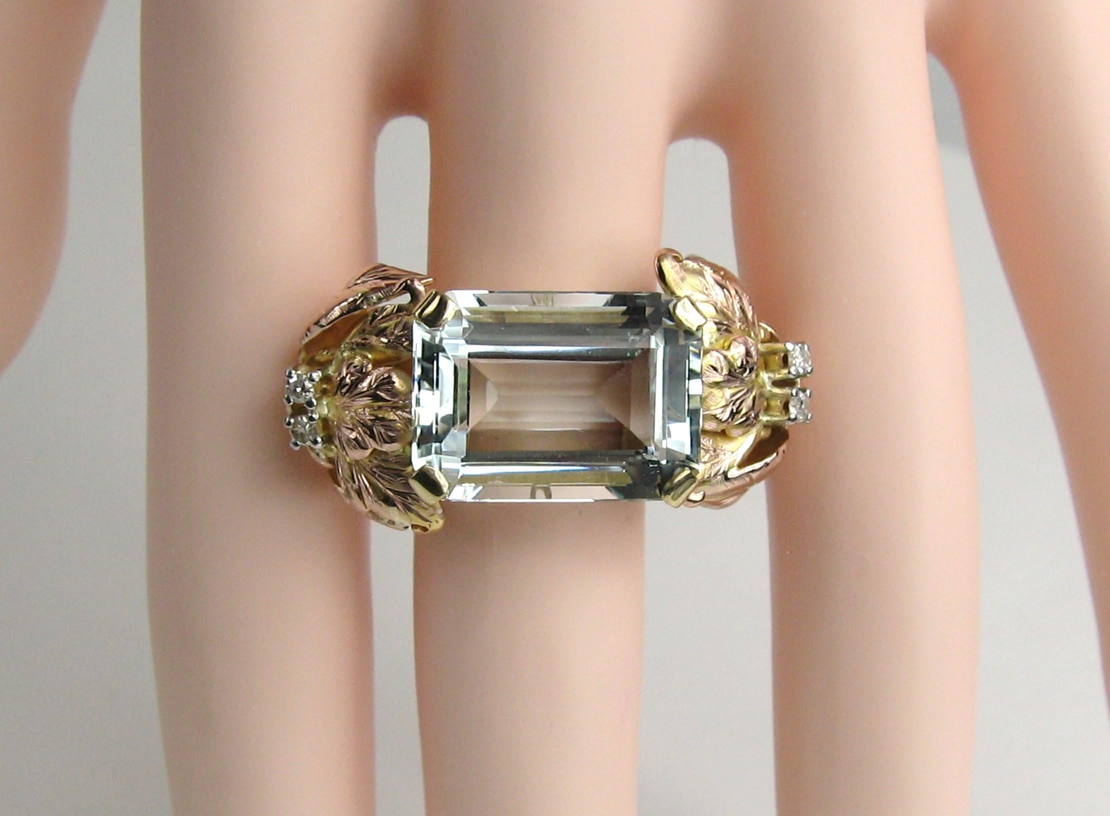14 Karat Gold 13.75 Carat Emerald Cut Aquamarine Diamond Cocktail Ring In Good Condition For Sale In Wallkill, NY