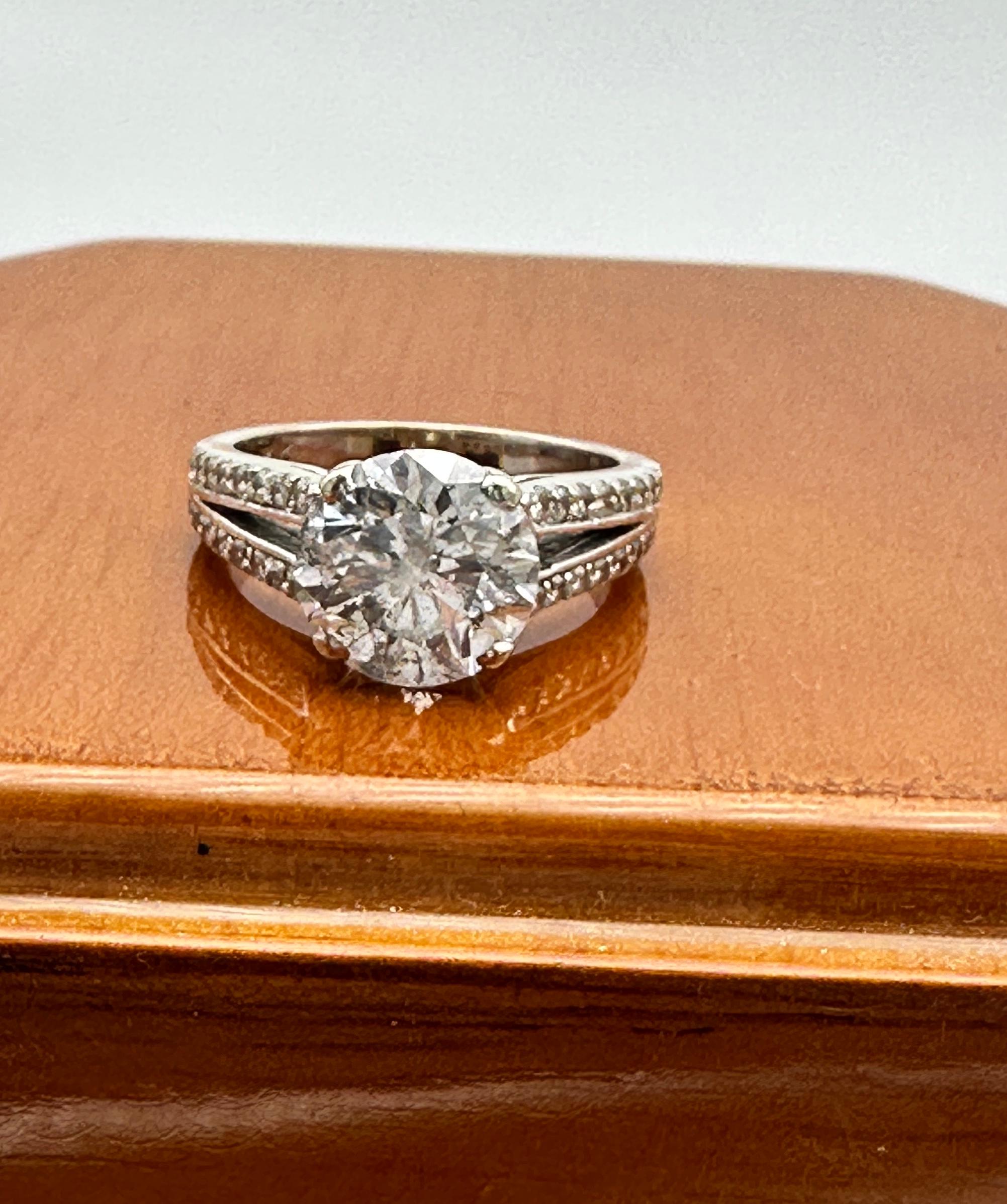 Anello di fidanzamento solitario in oro 14 carati da 2,95 carati con diamante rotondo 3,31ctw in vendita 9