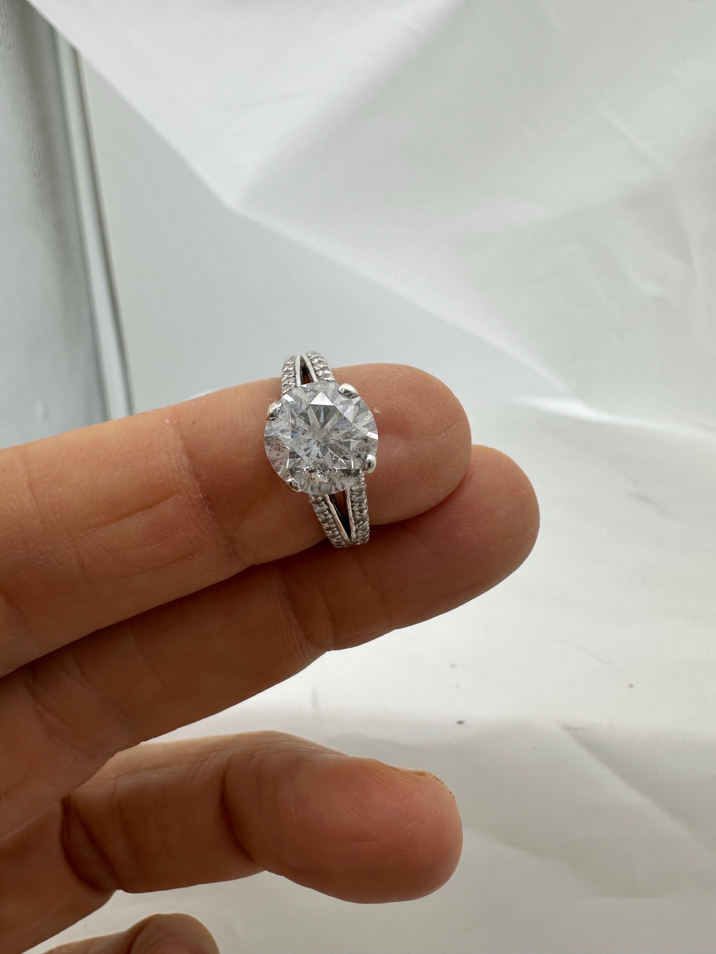 Anello di fidanzamento solitario in oro 14 carati da 2,95 carati con diamante rotondo 3,31ctw In condizioni buone in vendita a Laguna Hills, CA