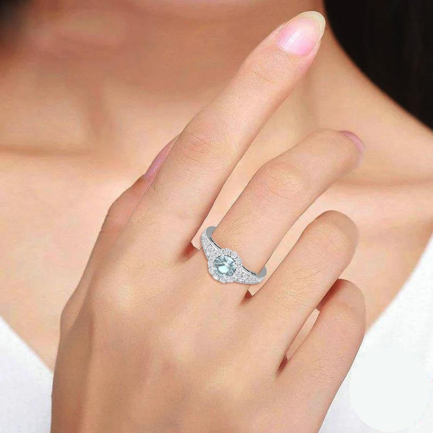 14 Karat Gold Aquamarine Ring / Round Diamond Ring / Solitaire Ring For Sale 1